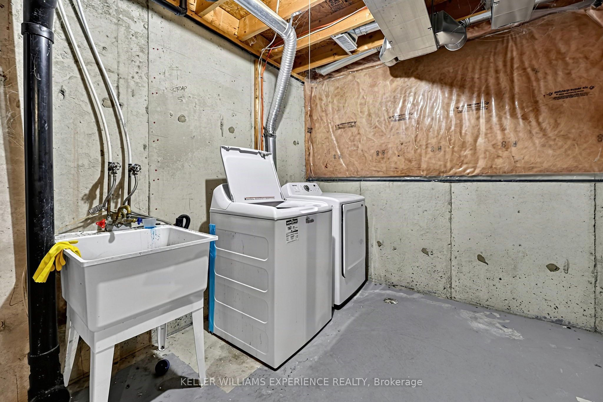 201 Stanley Street Property Photo 34