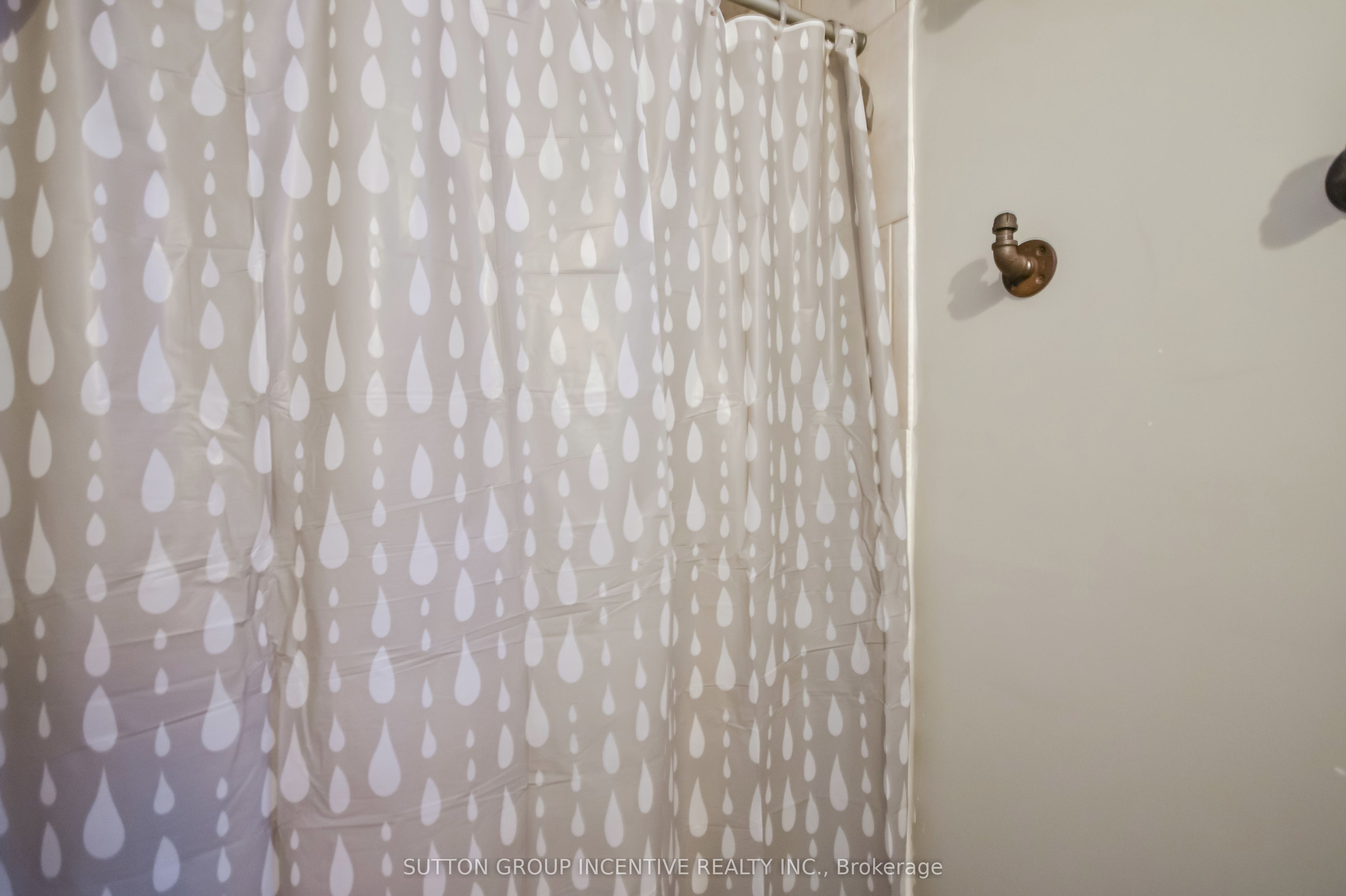 22 Peregrine Road Property Photo 17