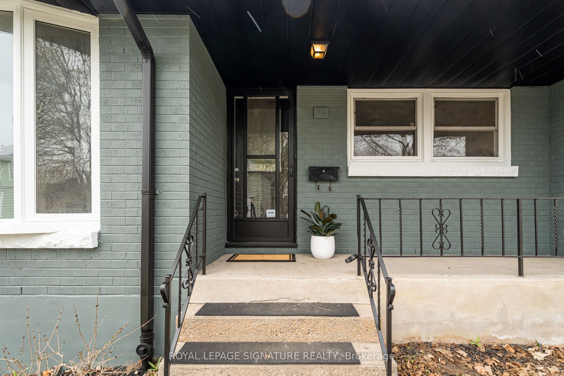 22 Drury Lane Main Property Photo 3