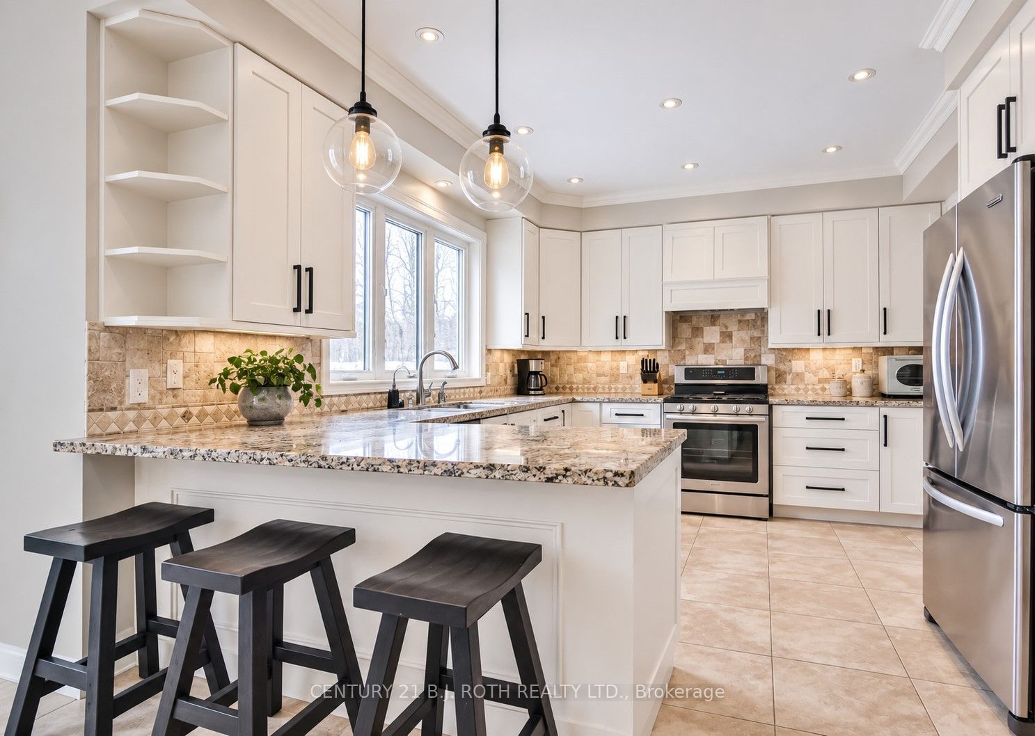 38 Camelot Square Property Photo 11