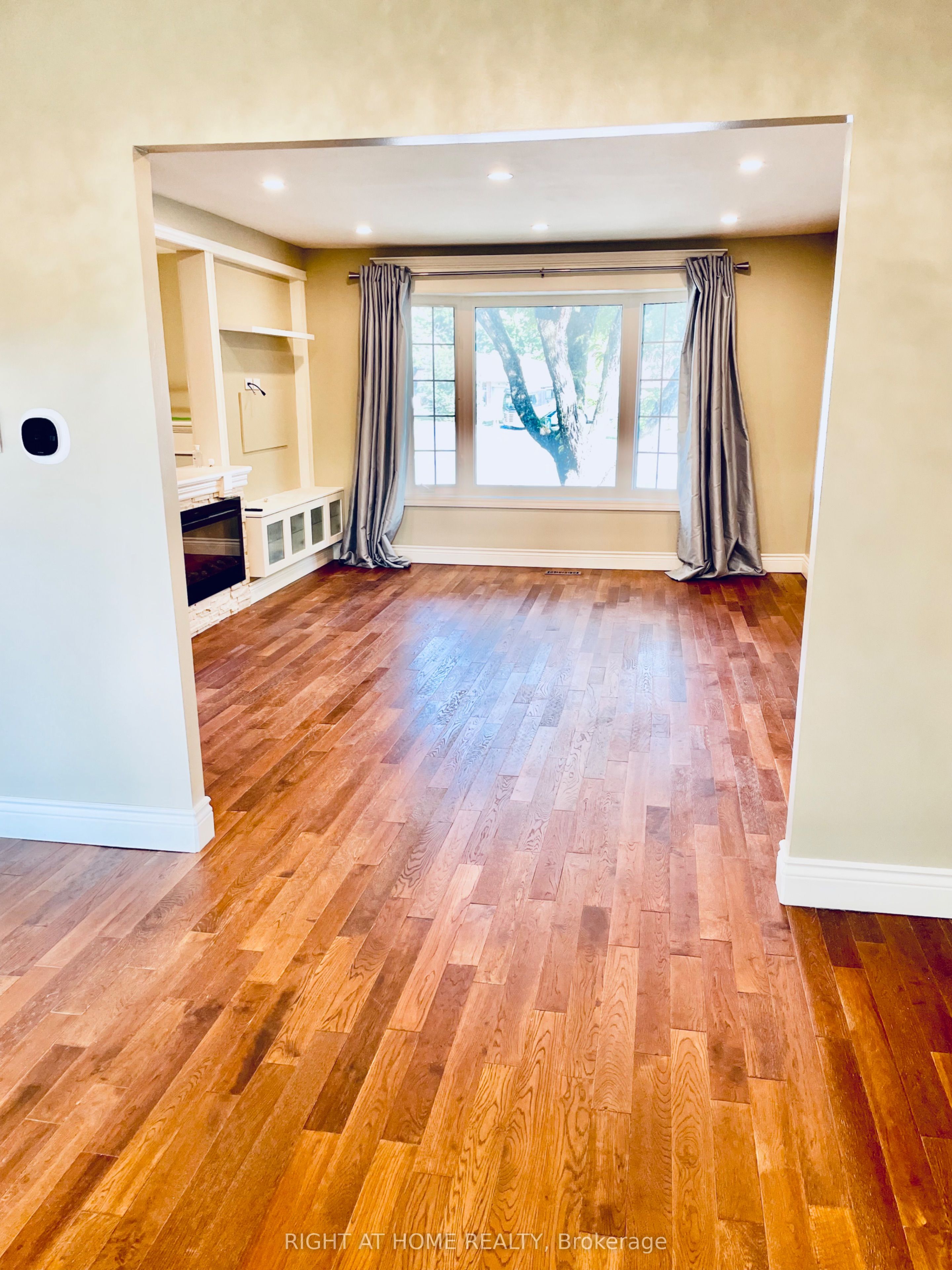 6 Beechcroft Circle Property Photo 2