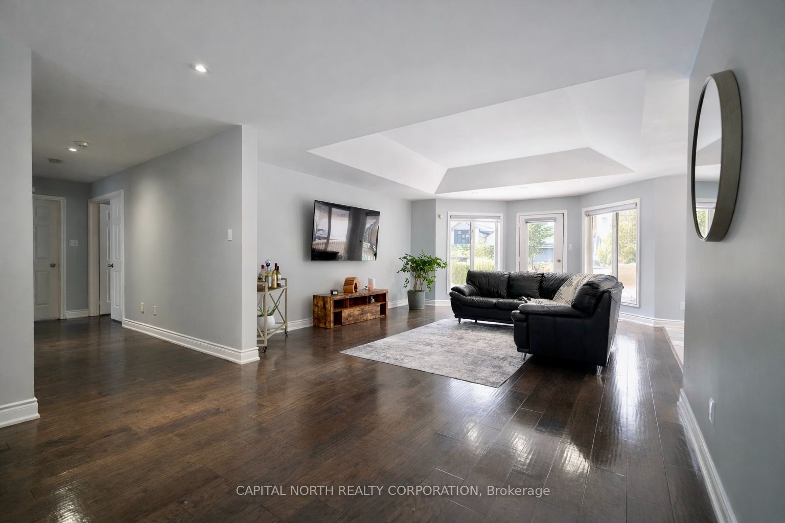8 Downer Crescent Property Photo 6