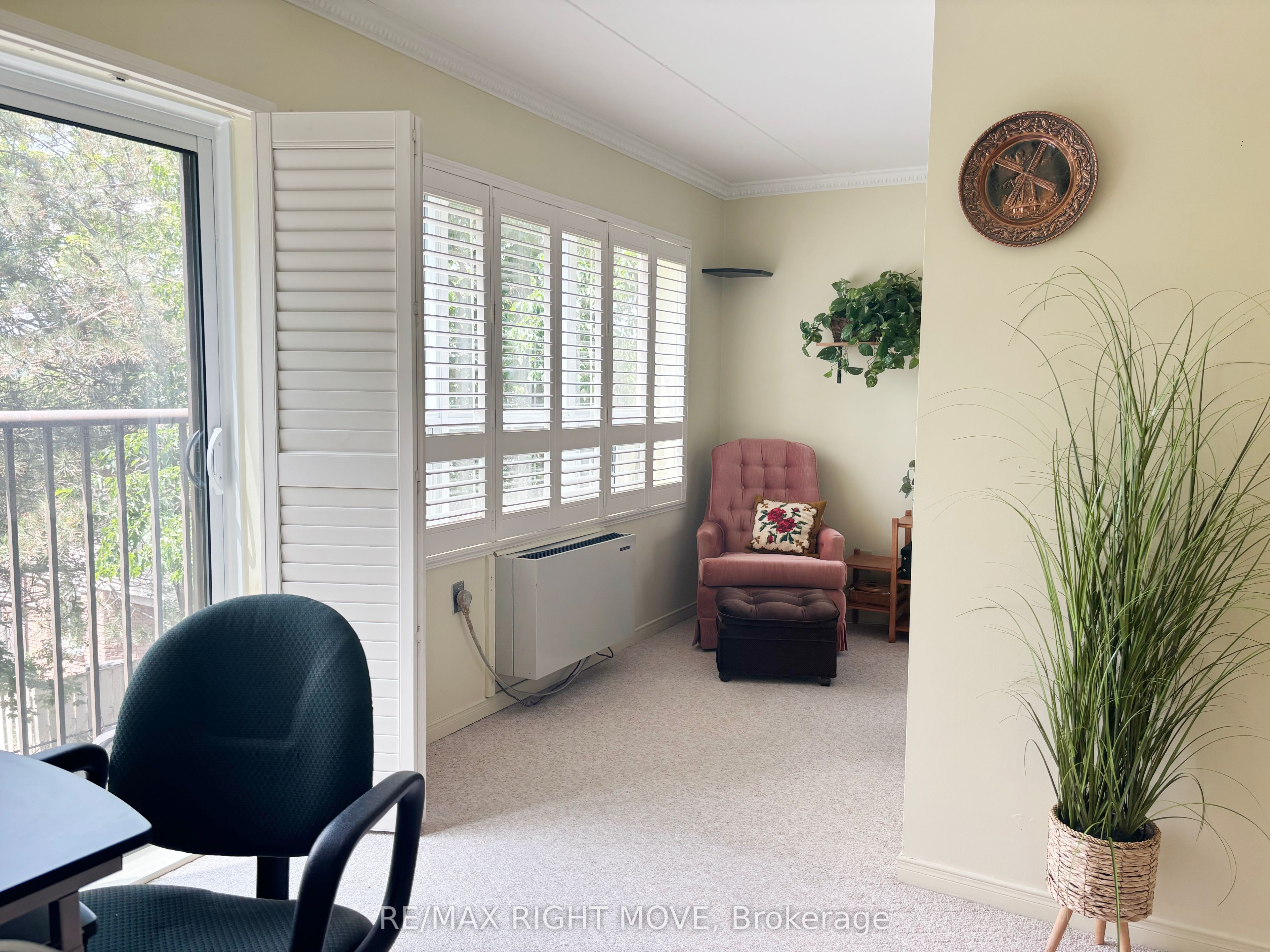 54 Fittons Road W 202 Property Photo 11