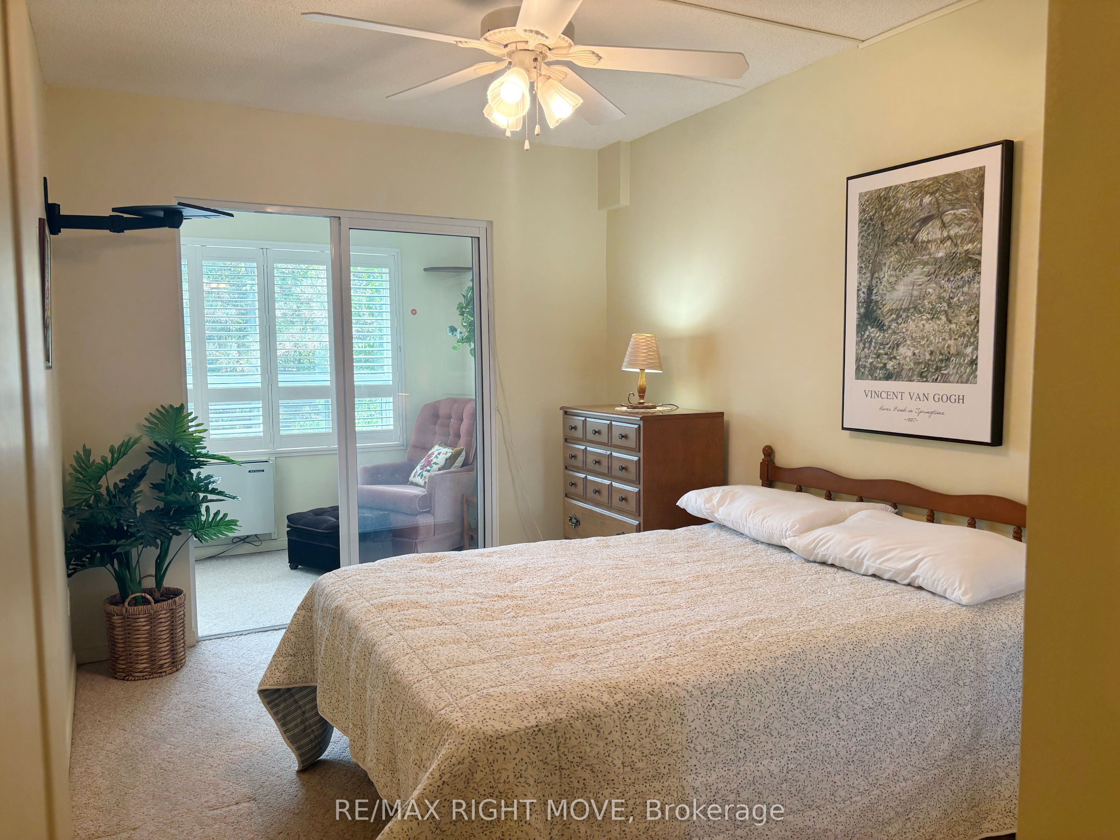 54 Fittons Road W 202 Property Photo 15