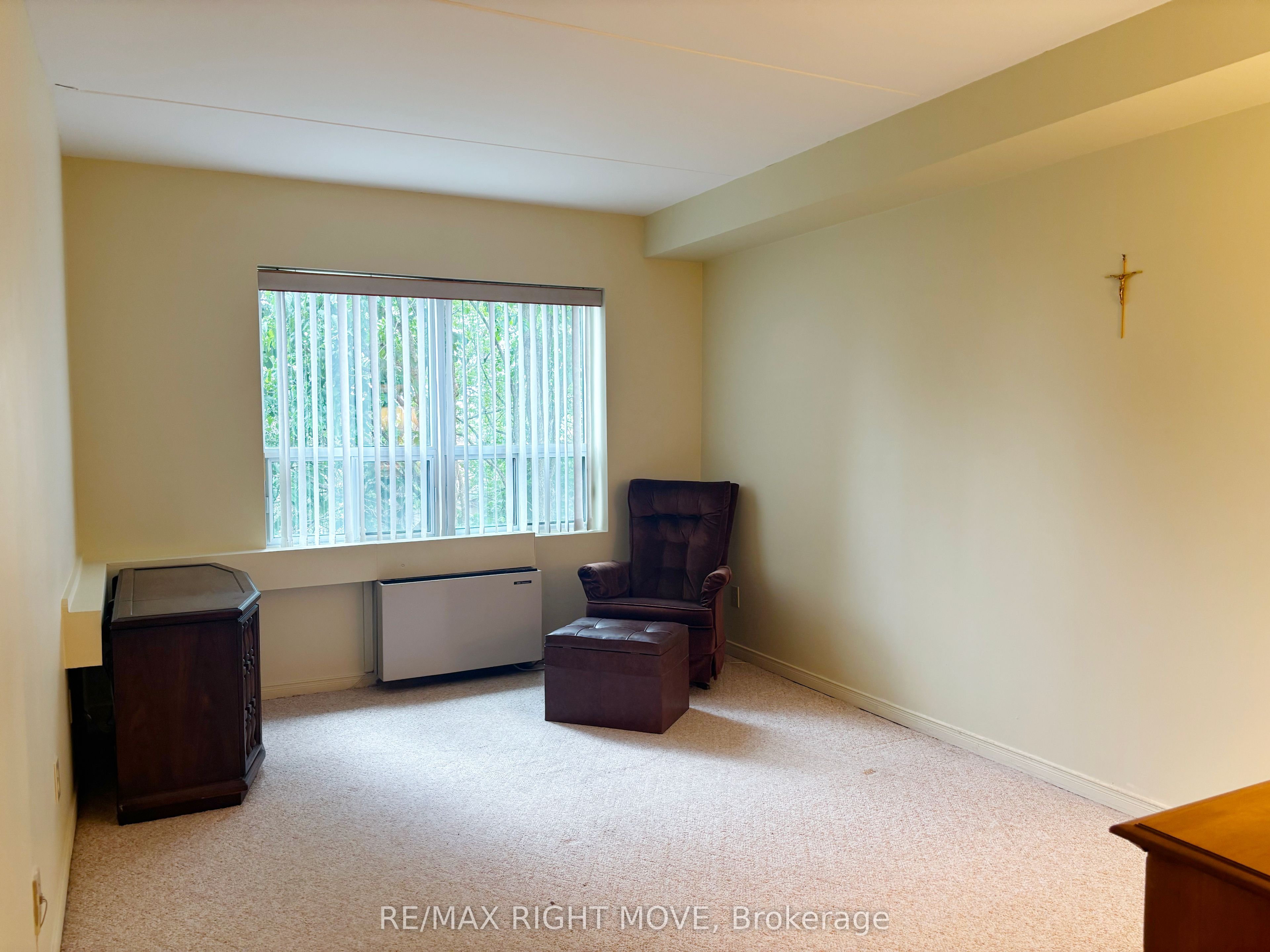 54 Fittons Road W 202 Property Photo 17