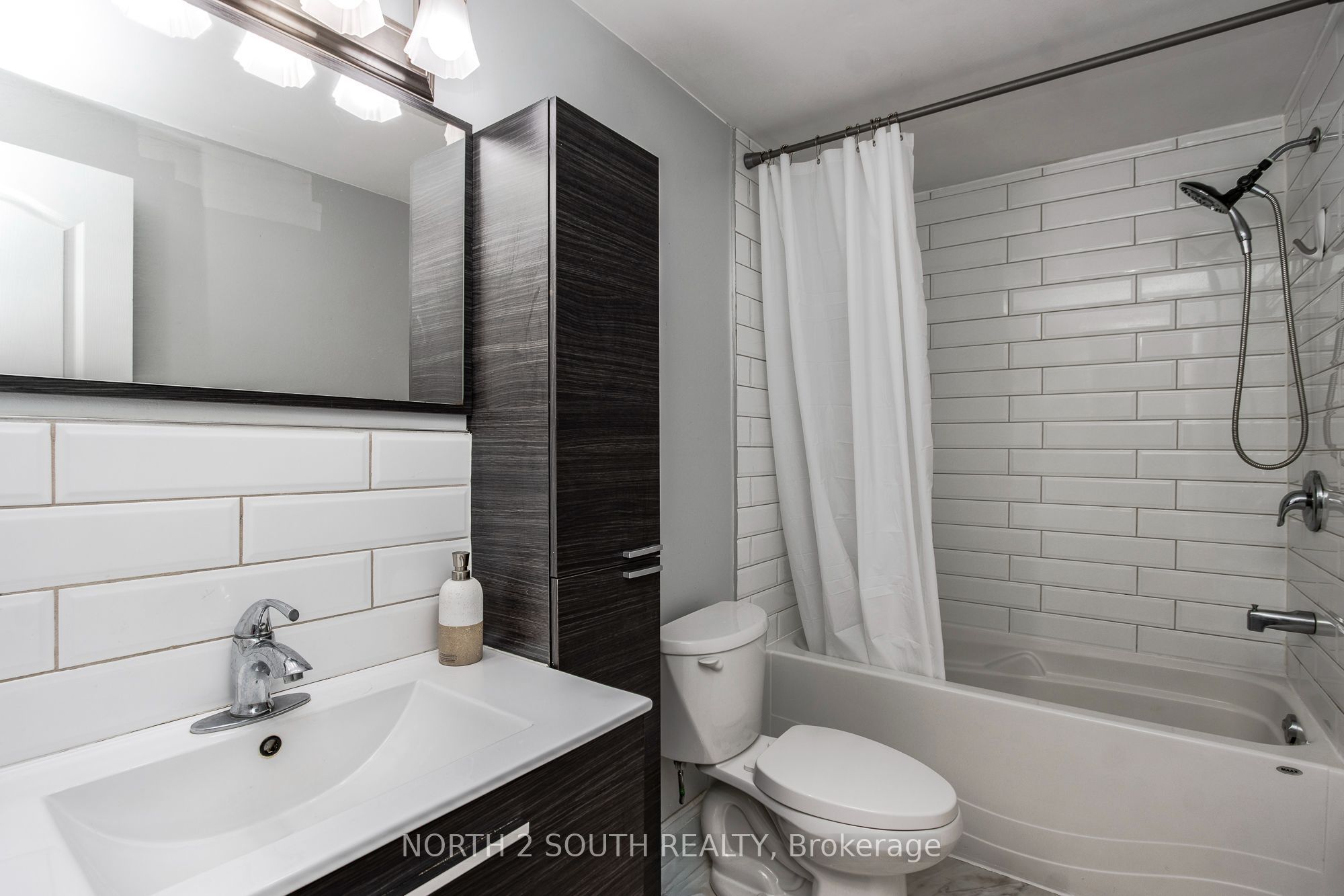 87 Scott Crescent Property Photo 24