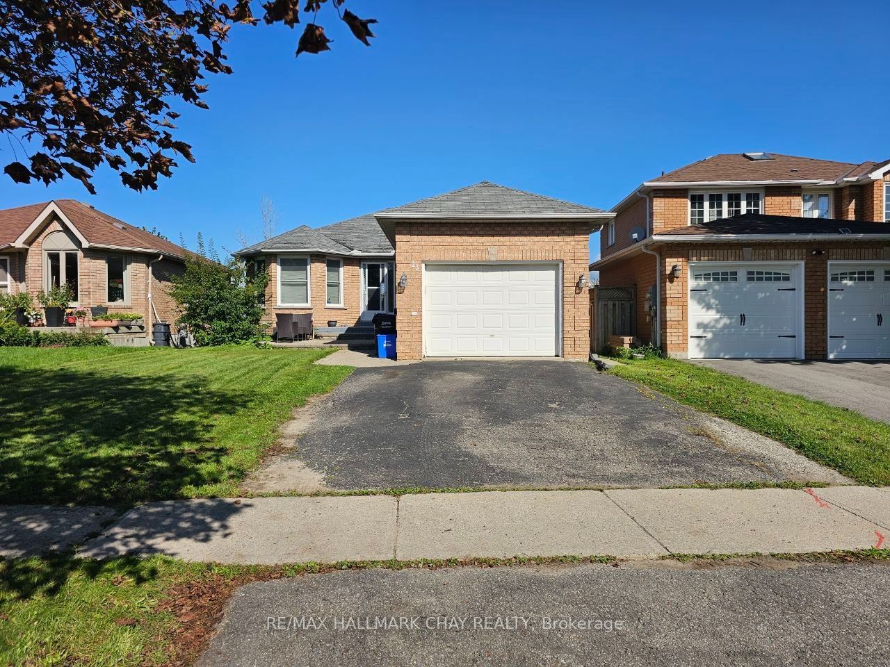 23 Morton Crescent Property Photo 1