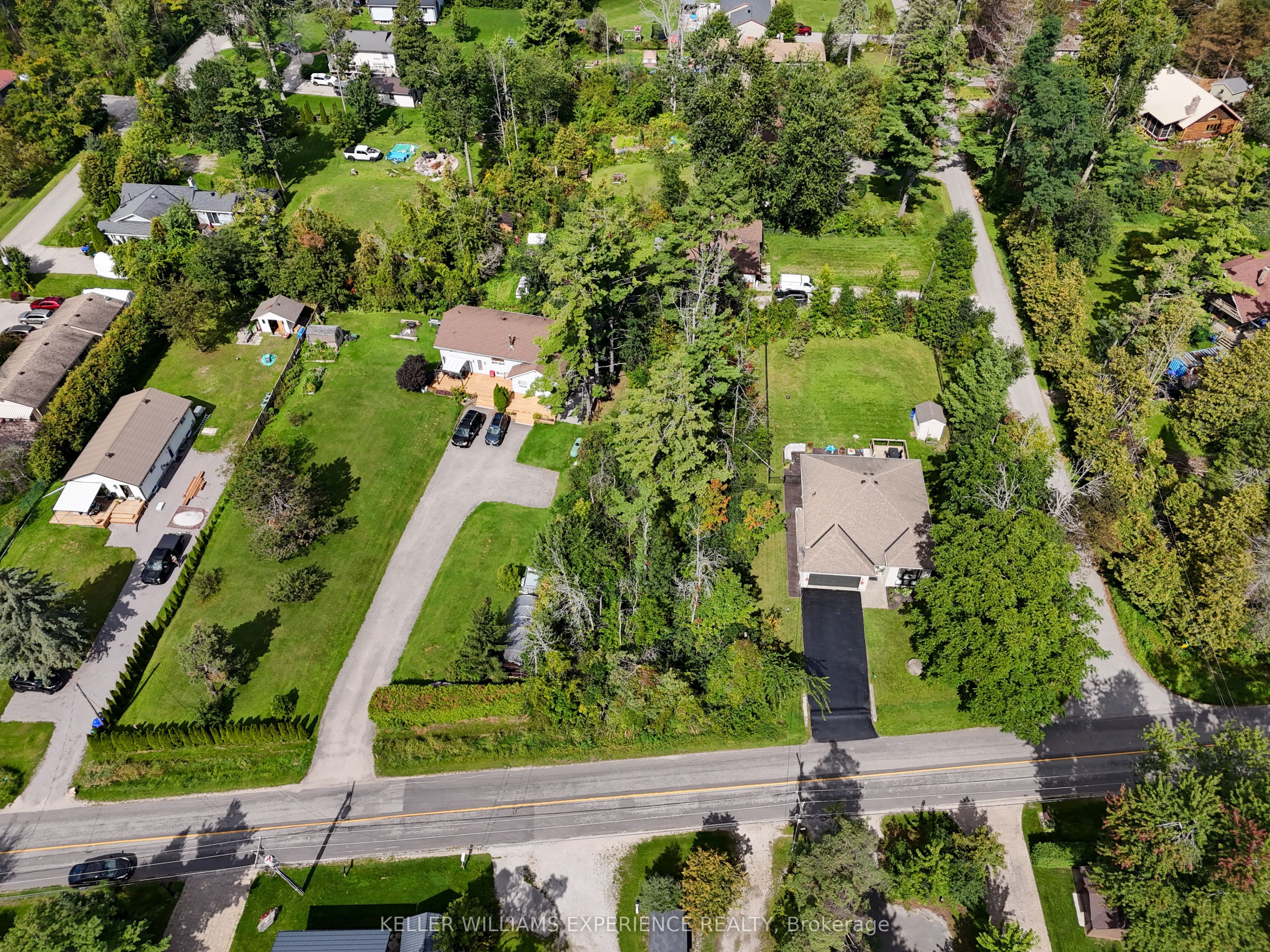 108 Lakeshore Road E Property Photo 6