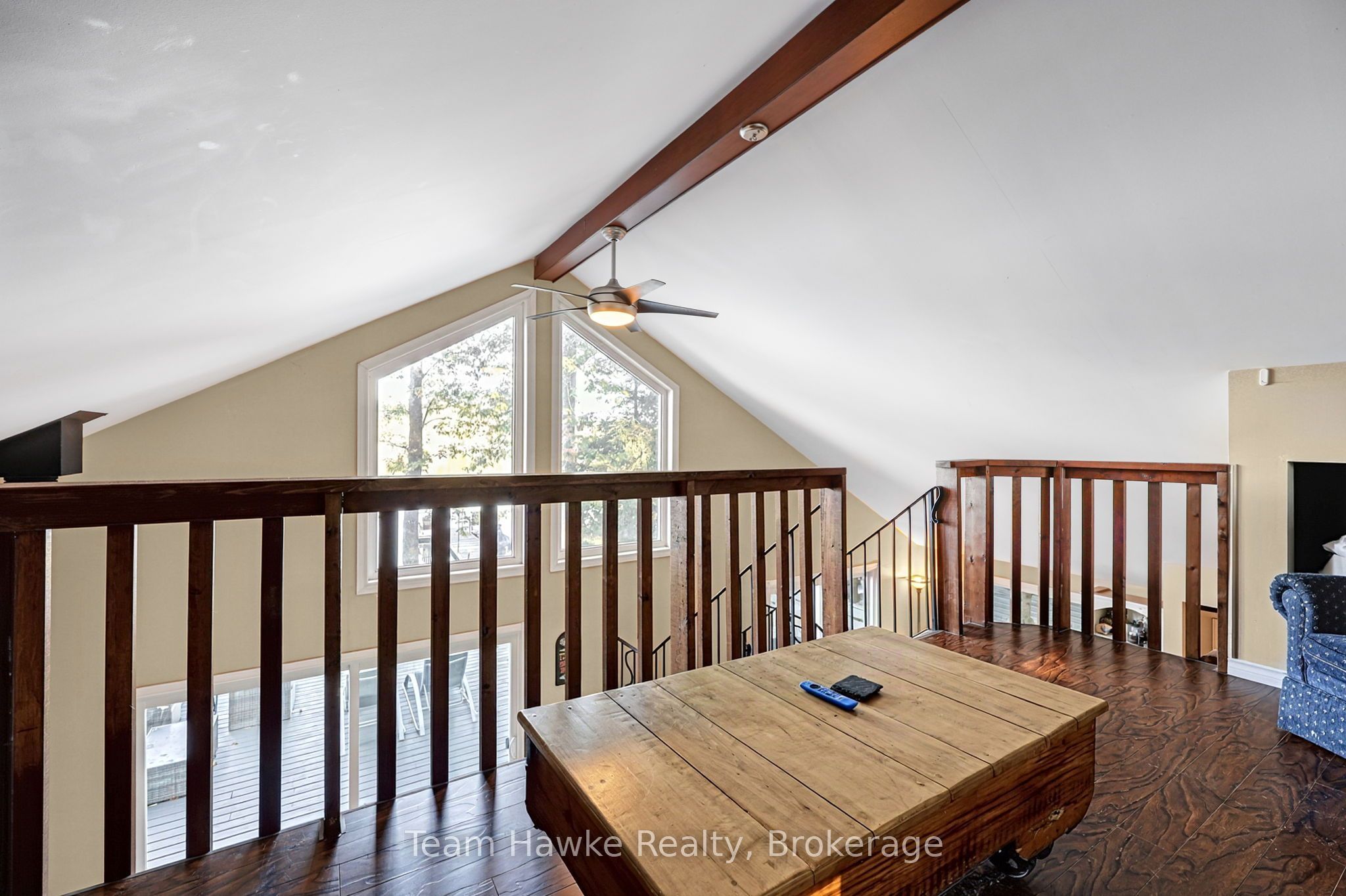 8 Farlain Lake Road E Property Photo 24