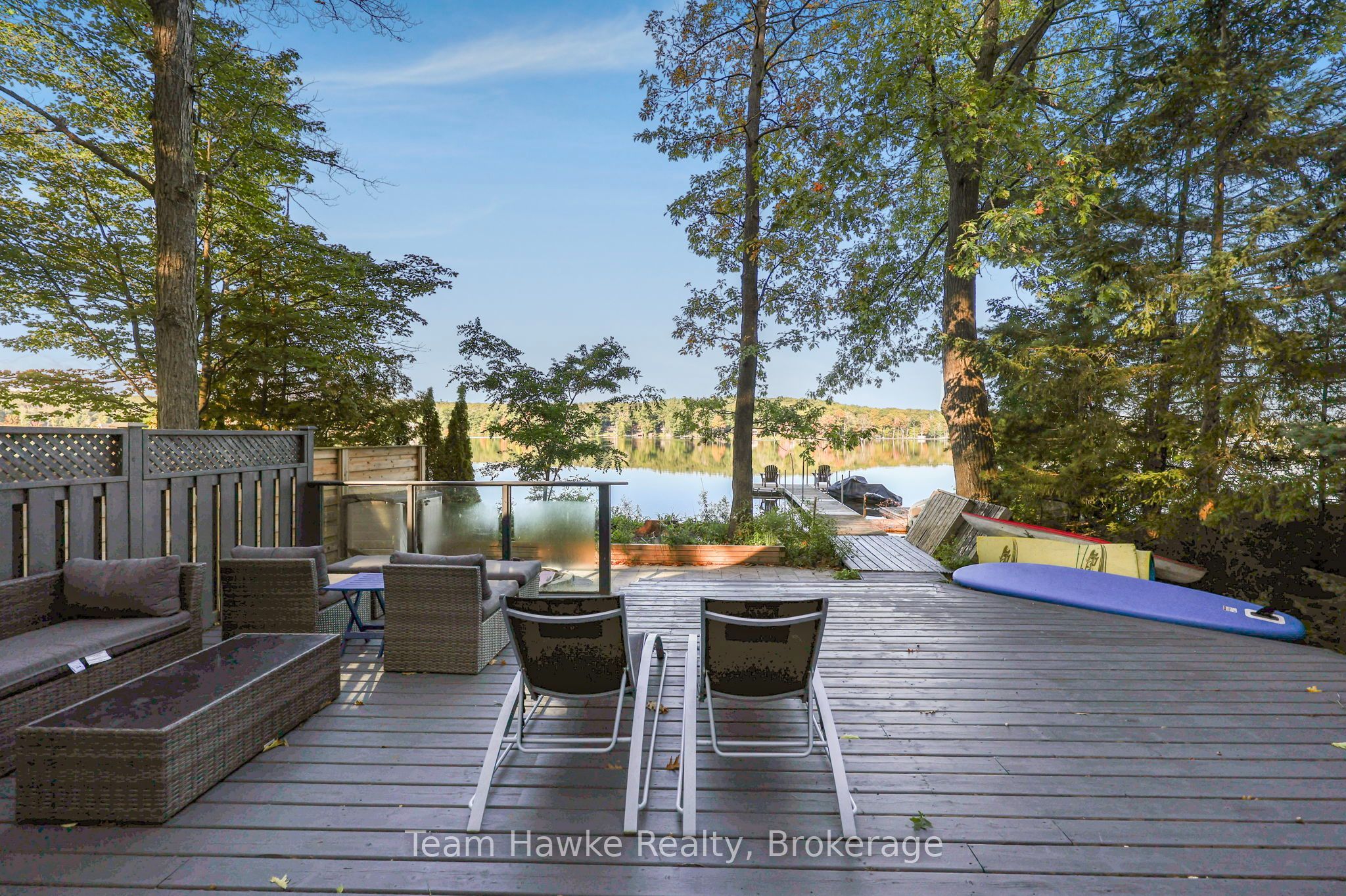 8 Farlain Lake Road E Property Photo 28