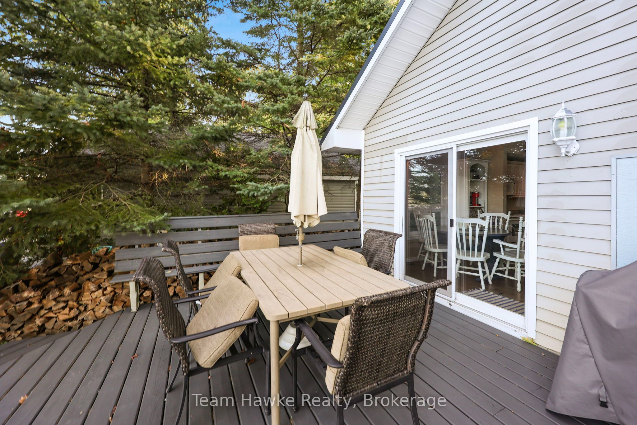 8 Farlain Lake Road E Property Photo 29