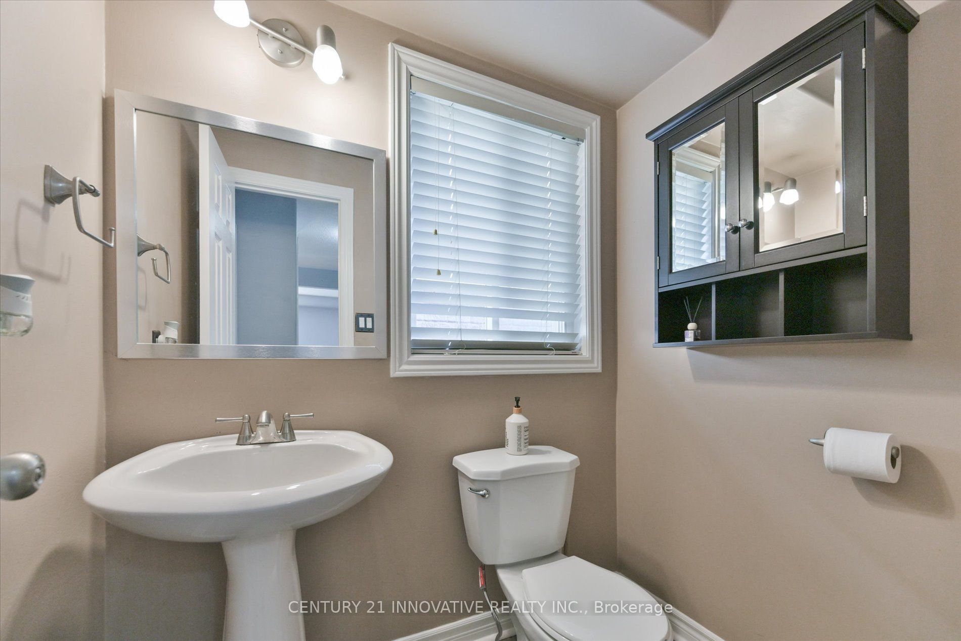 28 Empire Drive Property Photo 15