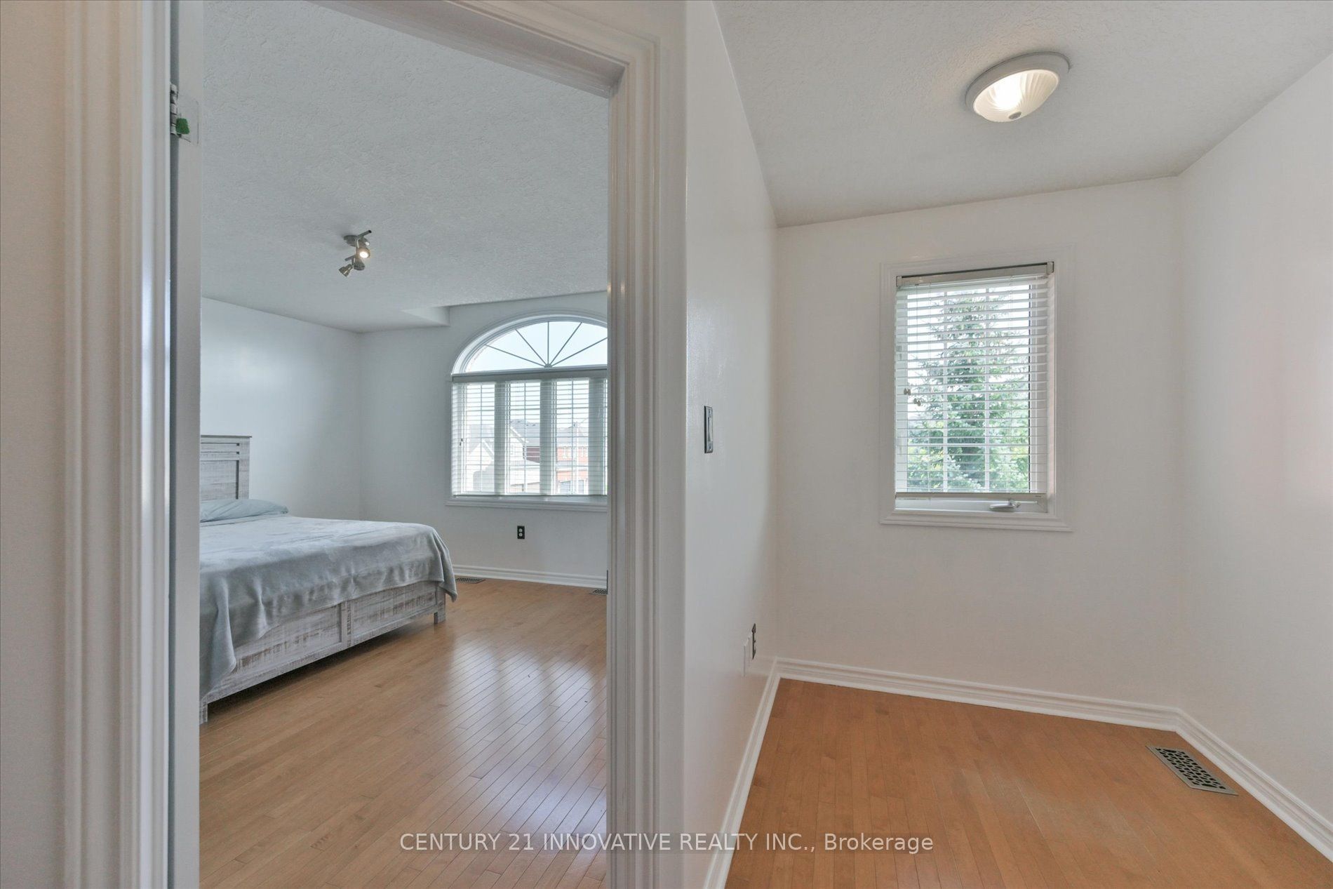 28 Empire Drive Property Photo 19