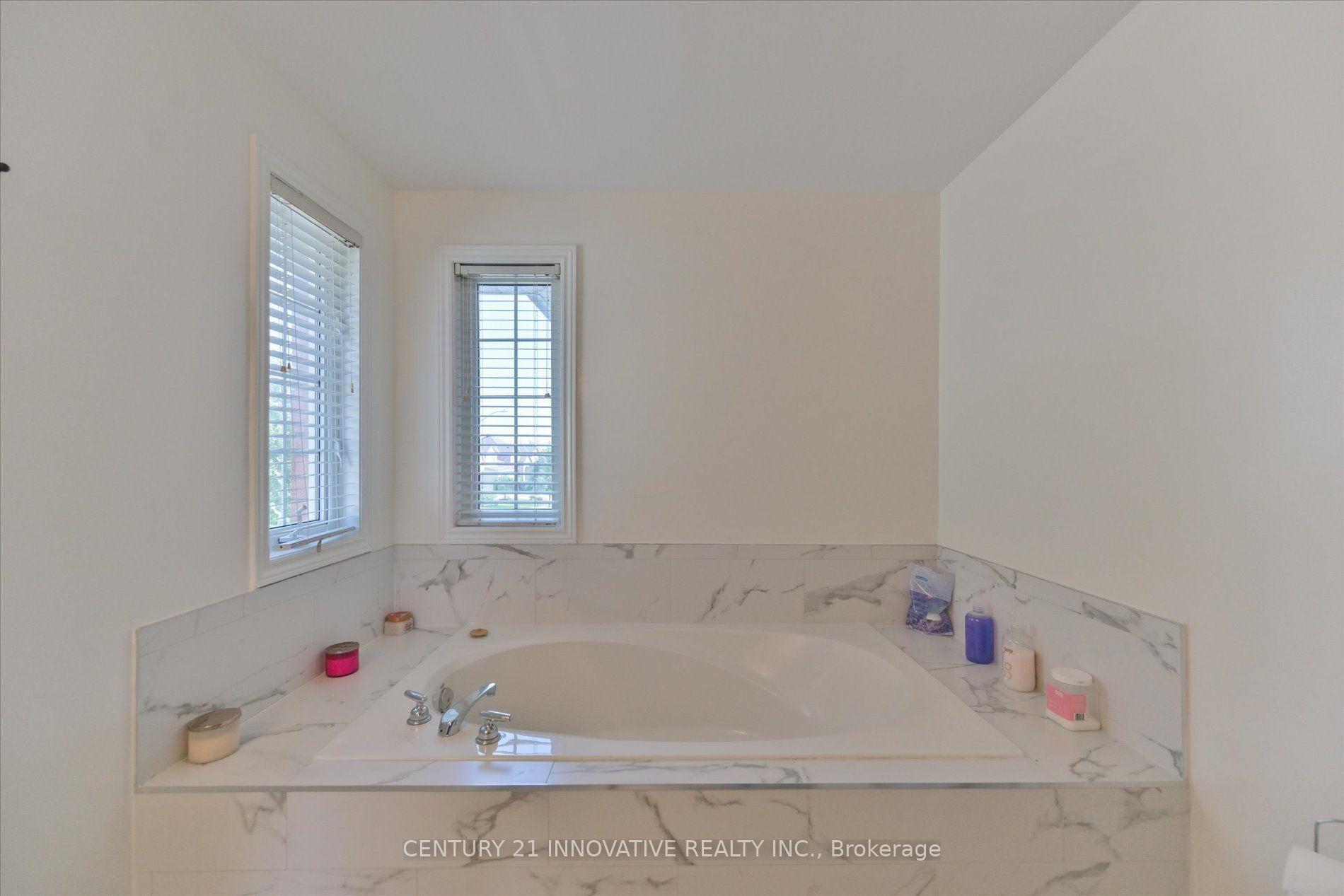 28 Empire Drive Property Photo 25