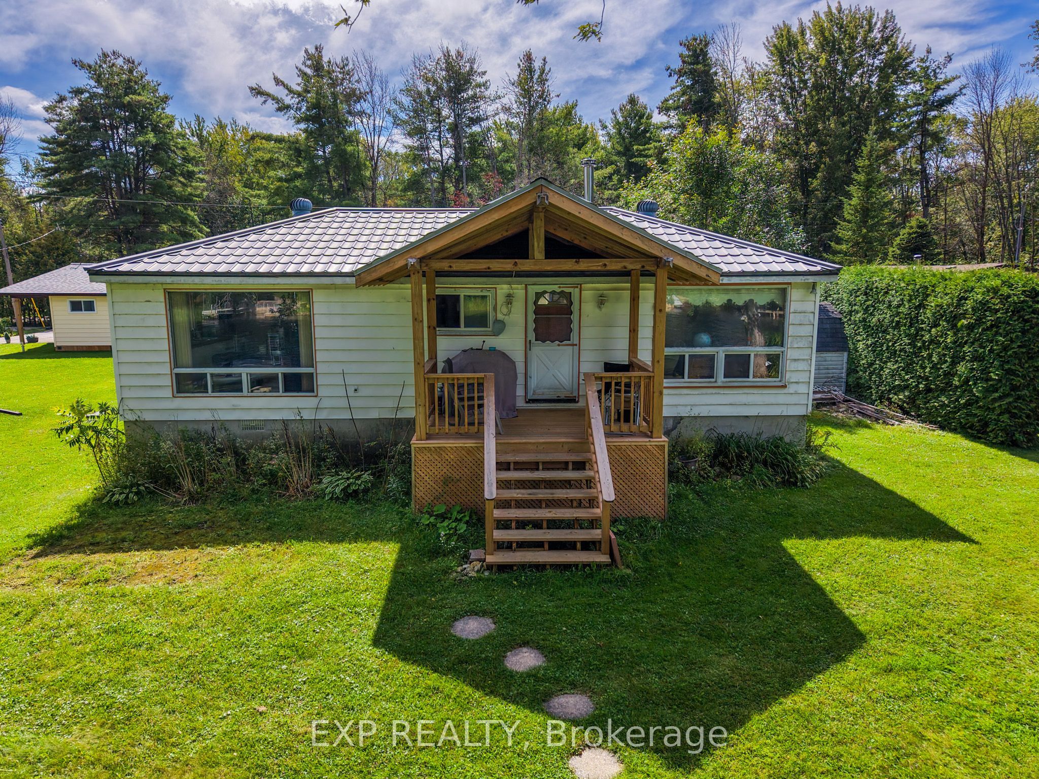 3908 Canal Road W Property Photo 1