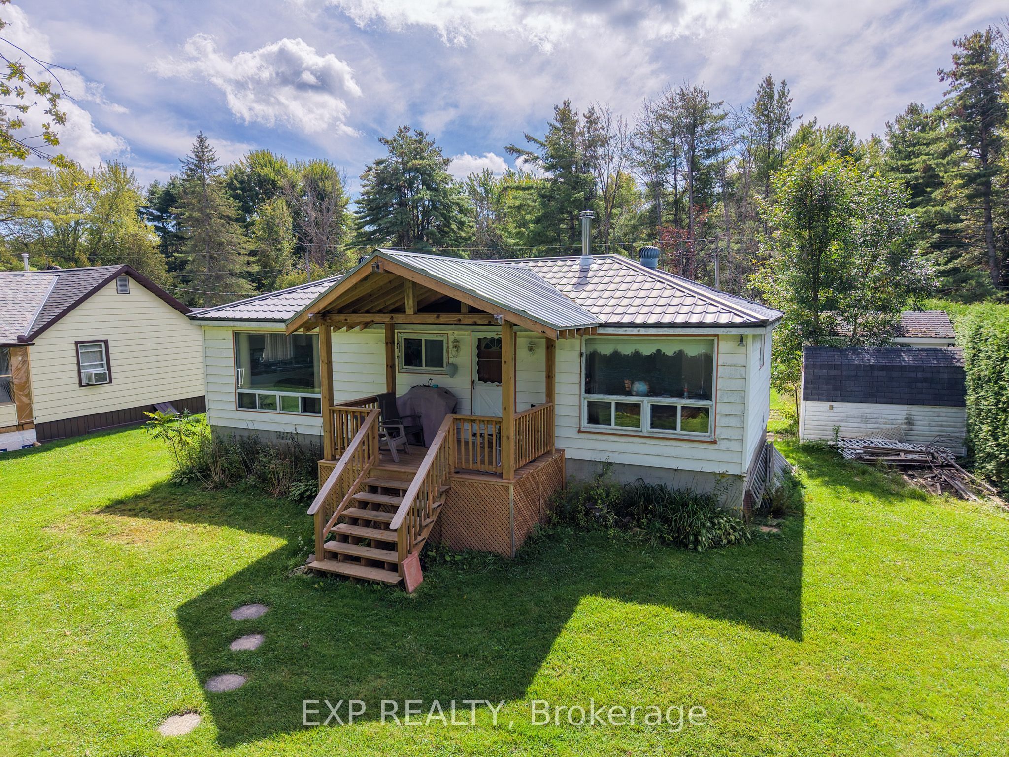 3908 Canal Road W Property Photo 2
