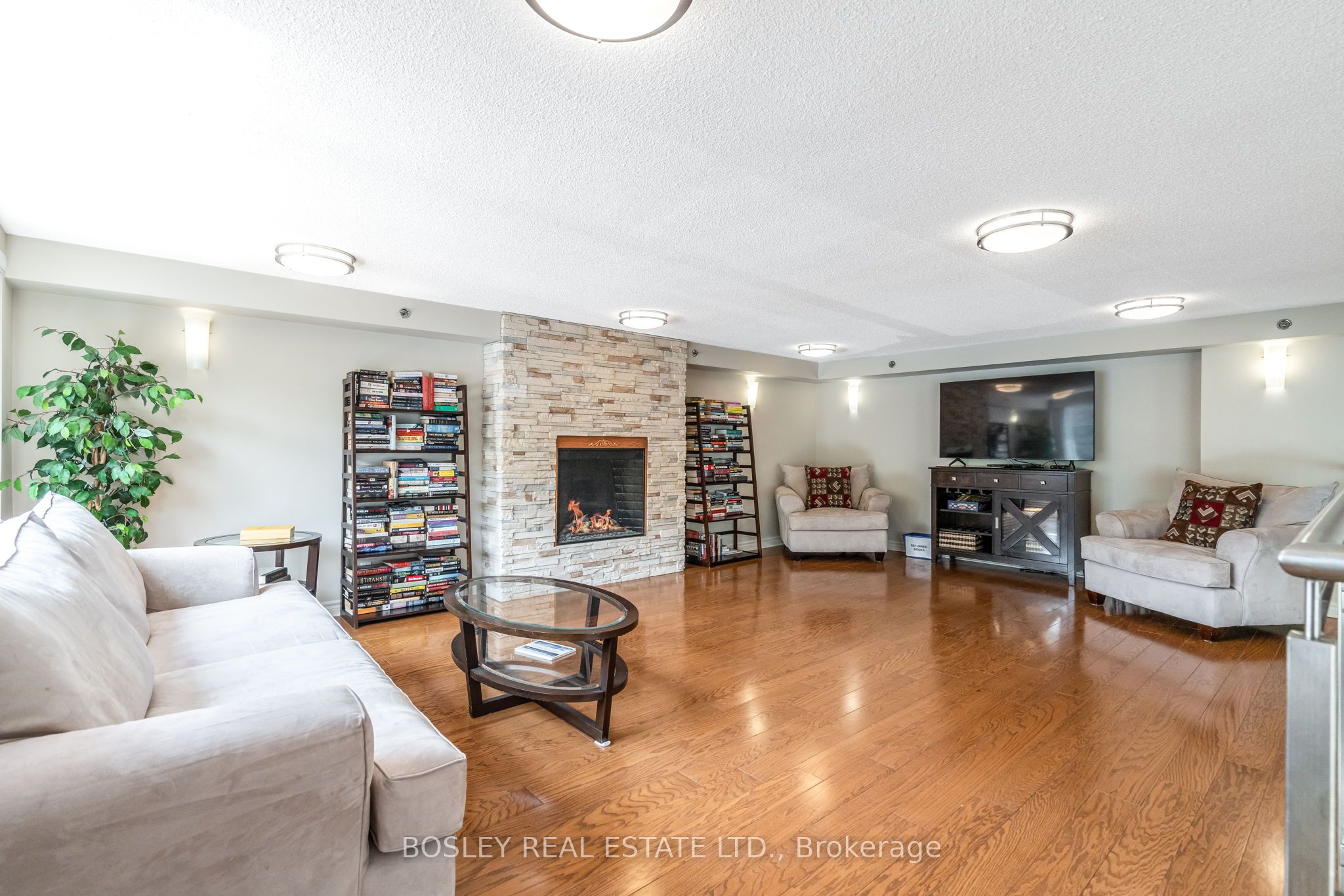 699 Aberdeen Boulevard 307 Property Photo 30