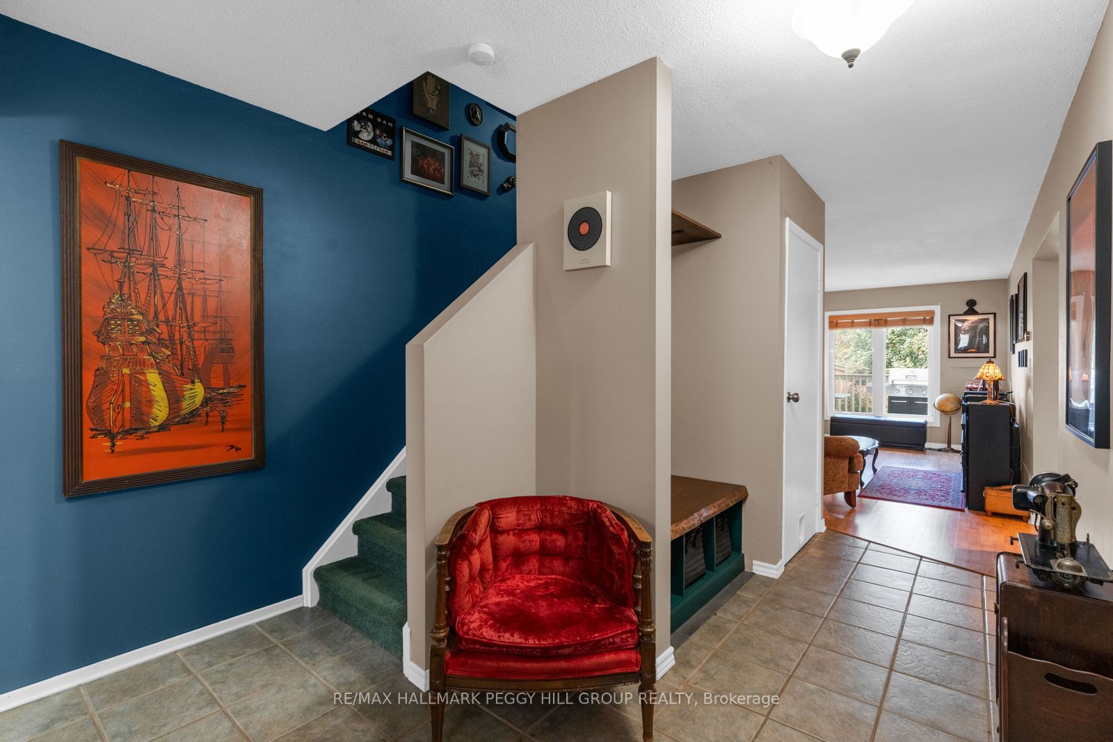 47 Kipling Place Property Photo 3