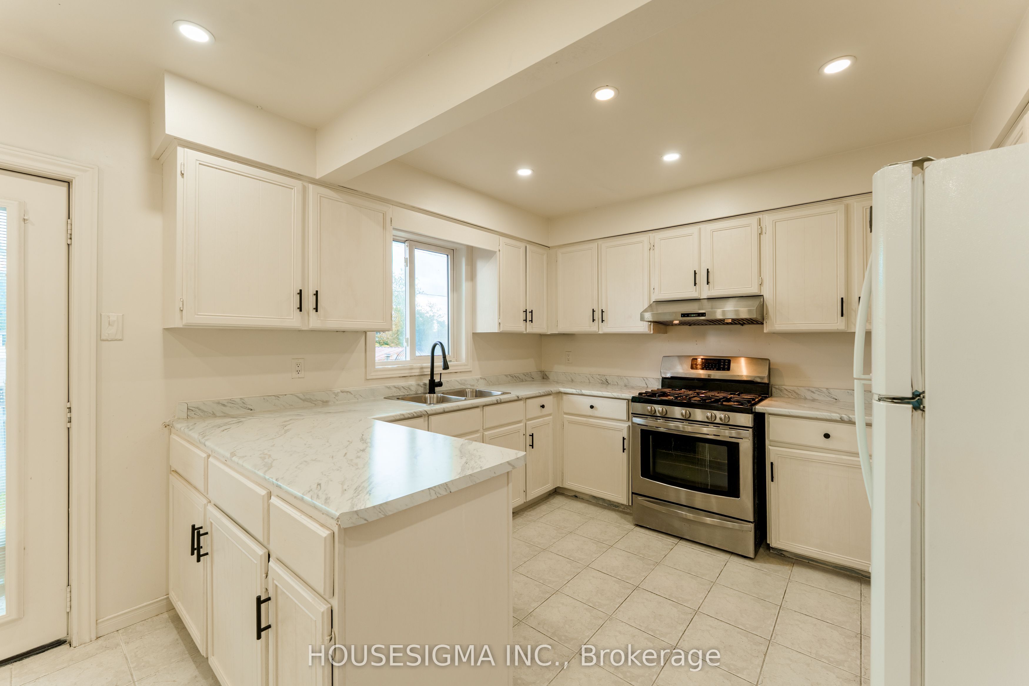 117 Rose Street Property Photo 6