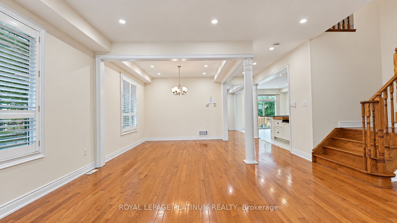 146 Sandringham Drive Property Photo 4
