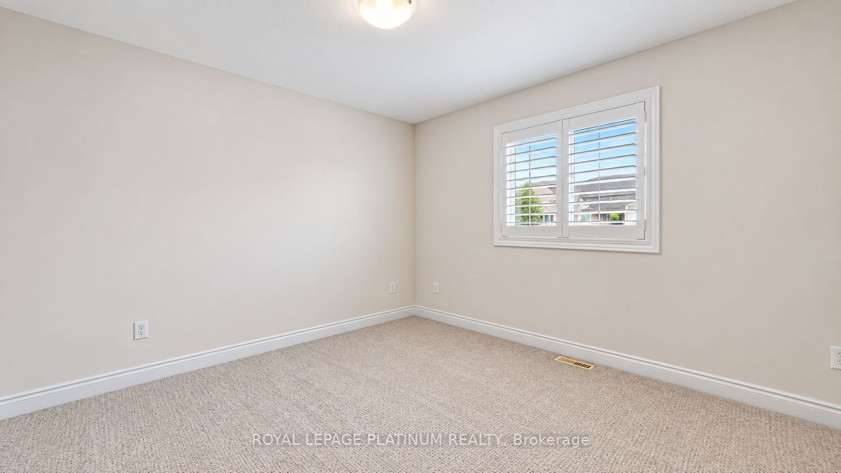 146 Sandringham Drive Property Photo 11