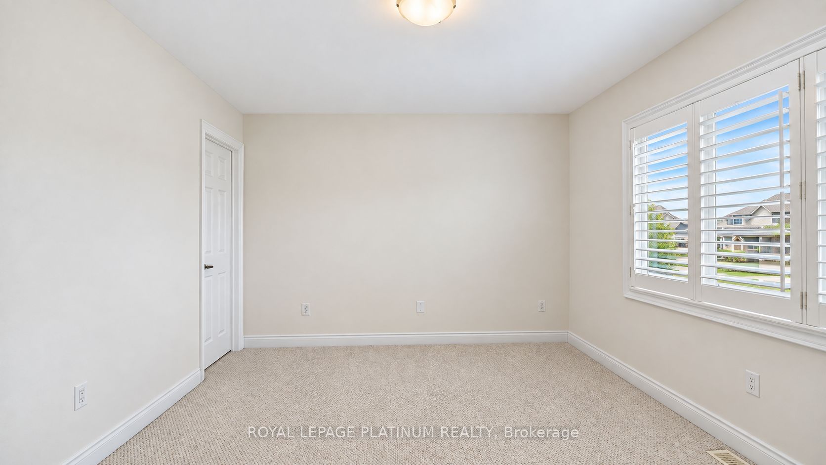 146 Sandringham Drive Property Photo 12