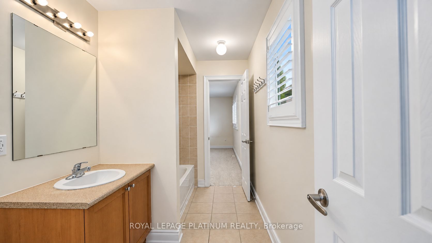 146 Sandringham Drive Property Photo 22