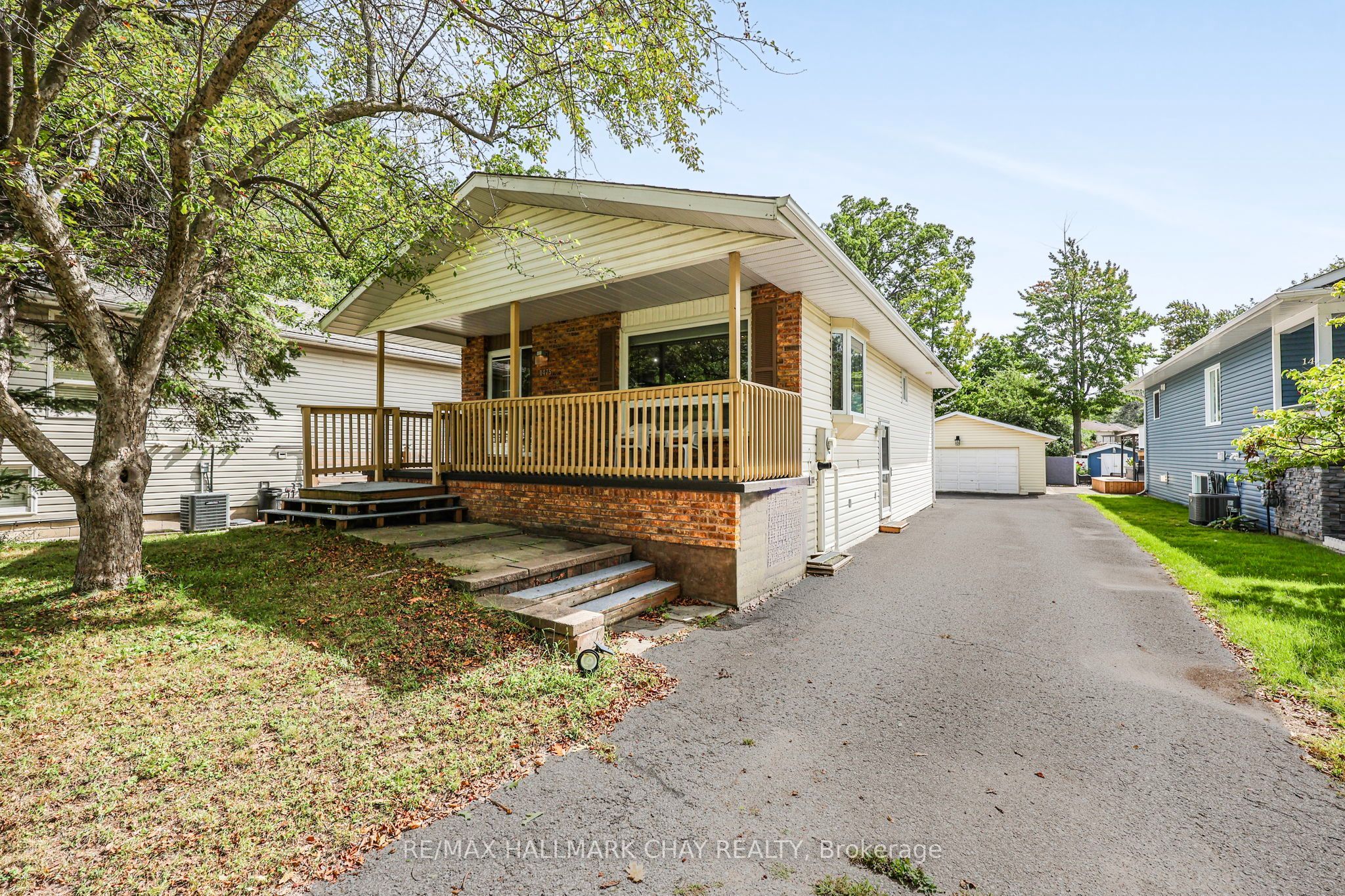 1475 River Road W Property Photo 1