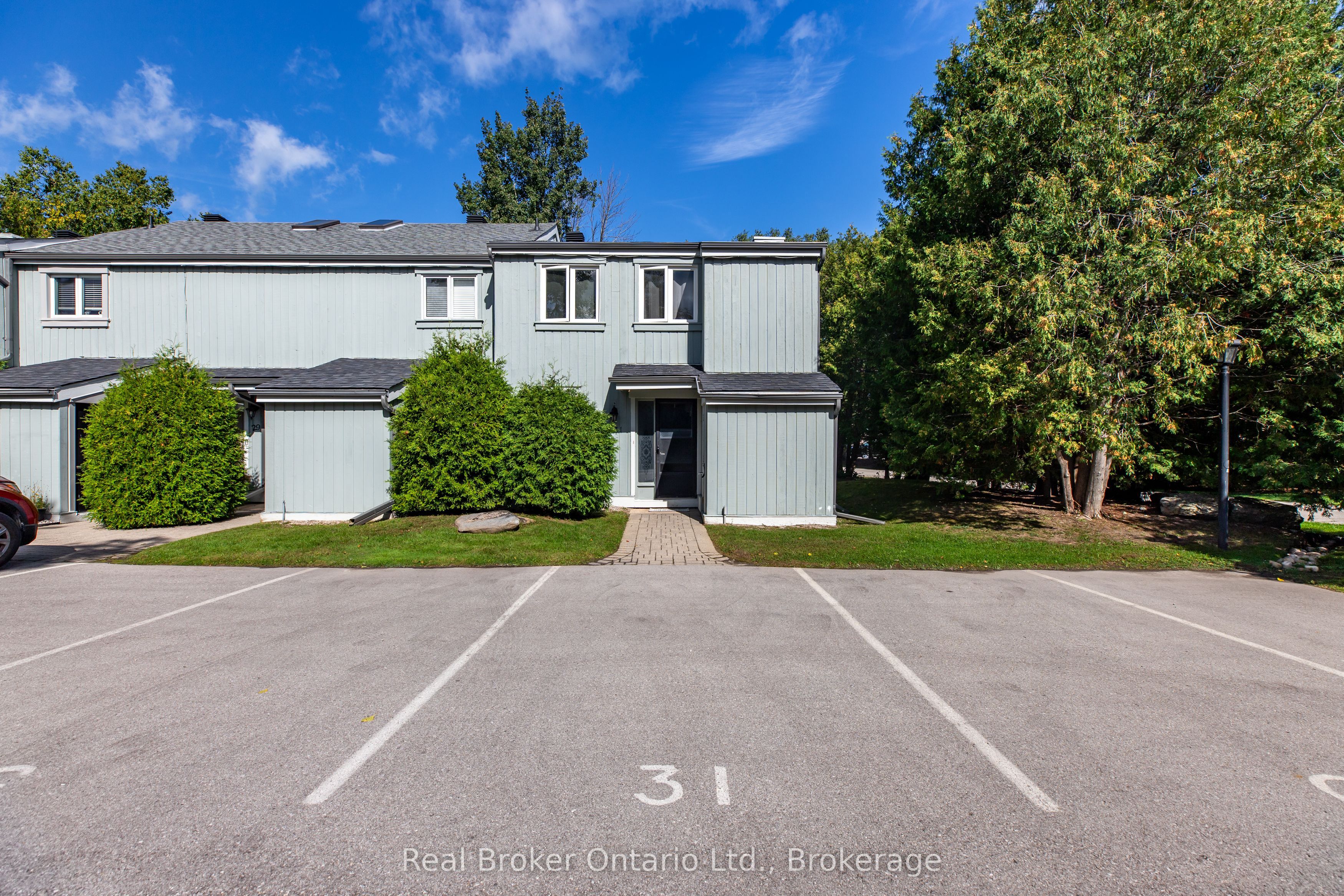 127 Fairway Crescent 31 Property Photo 1