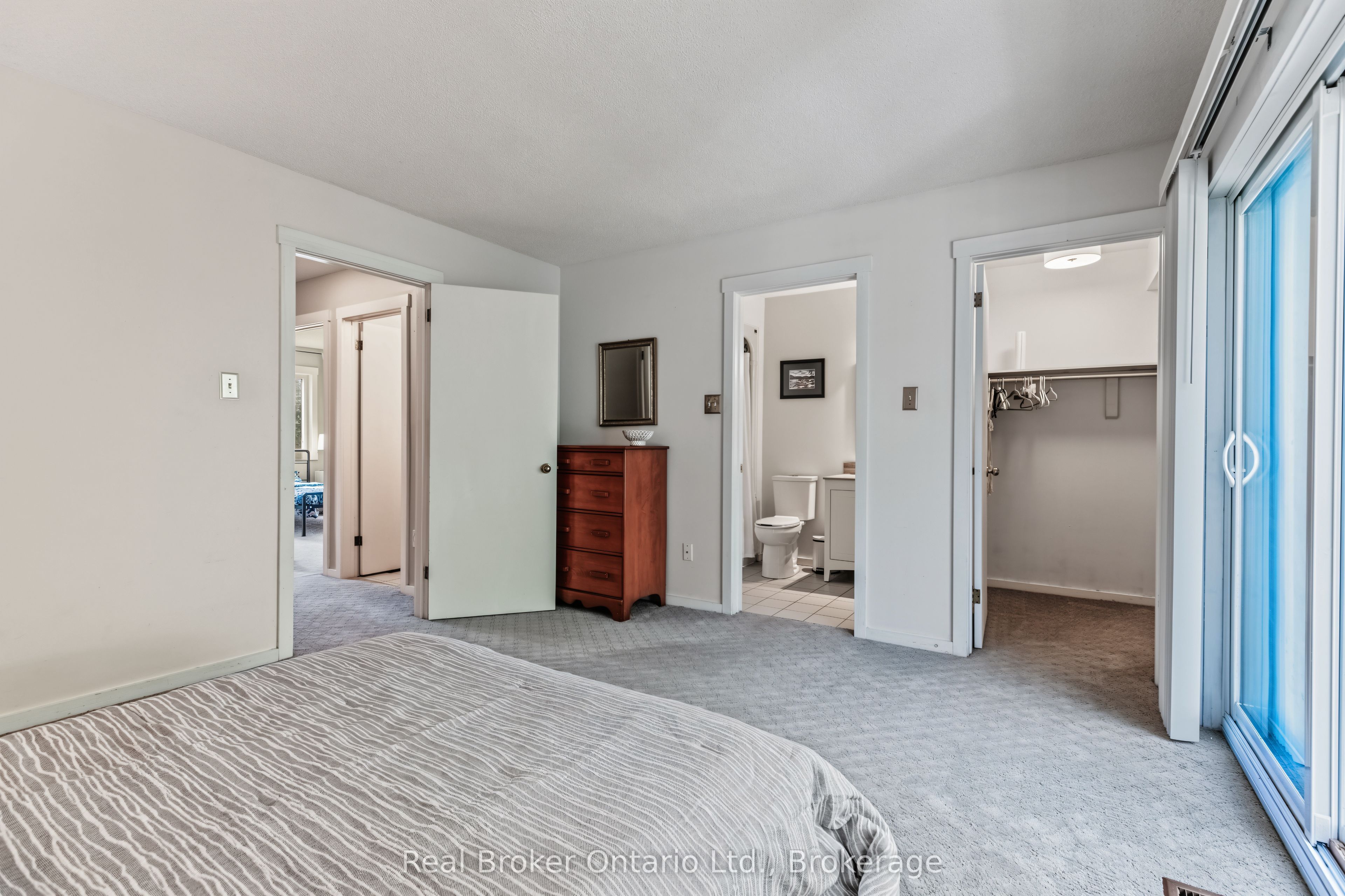 127 Fairway Crescent 31 Property Photo 28