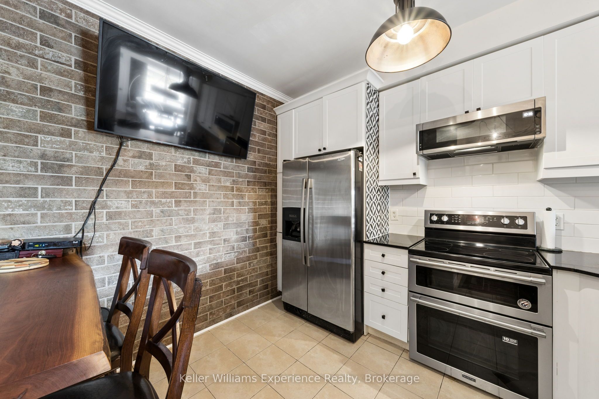 699 Aberdeen Boulevard 706 Property Photo 5