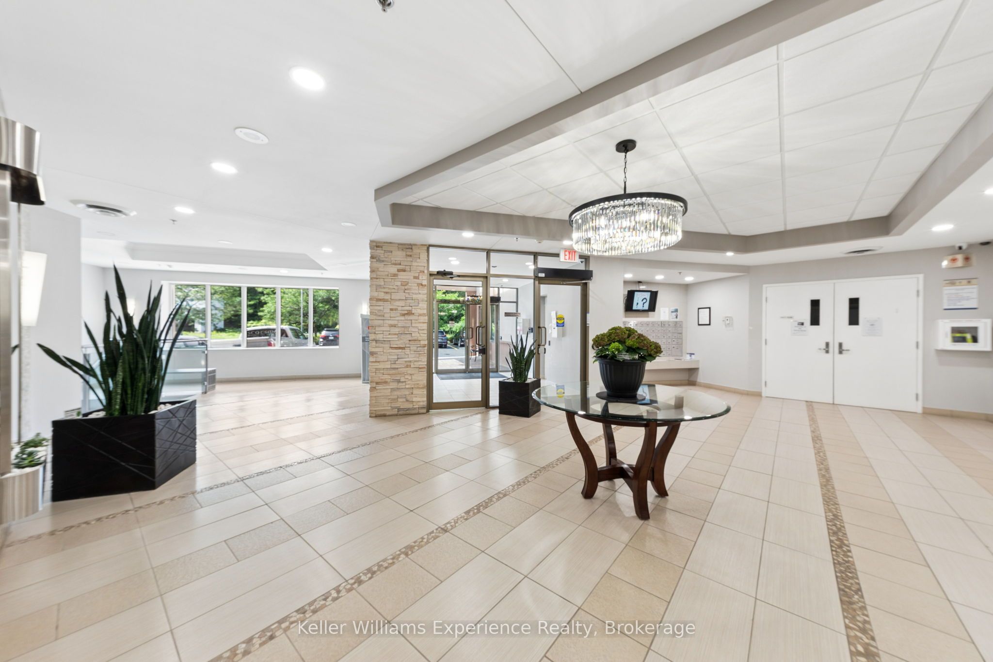 699 Aberdeen Boulevard 706 Property Photo 16
