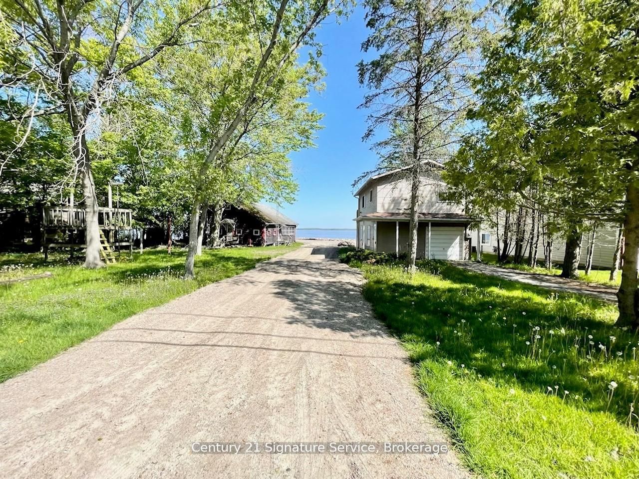 264 Robins Point Road Property Photo 2