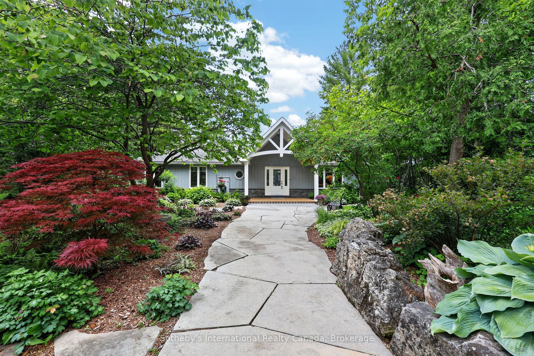 1036 River Road E Property Photo 6