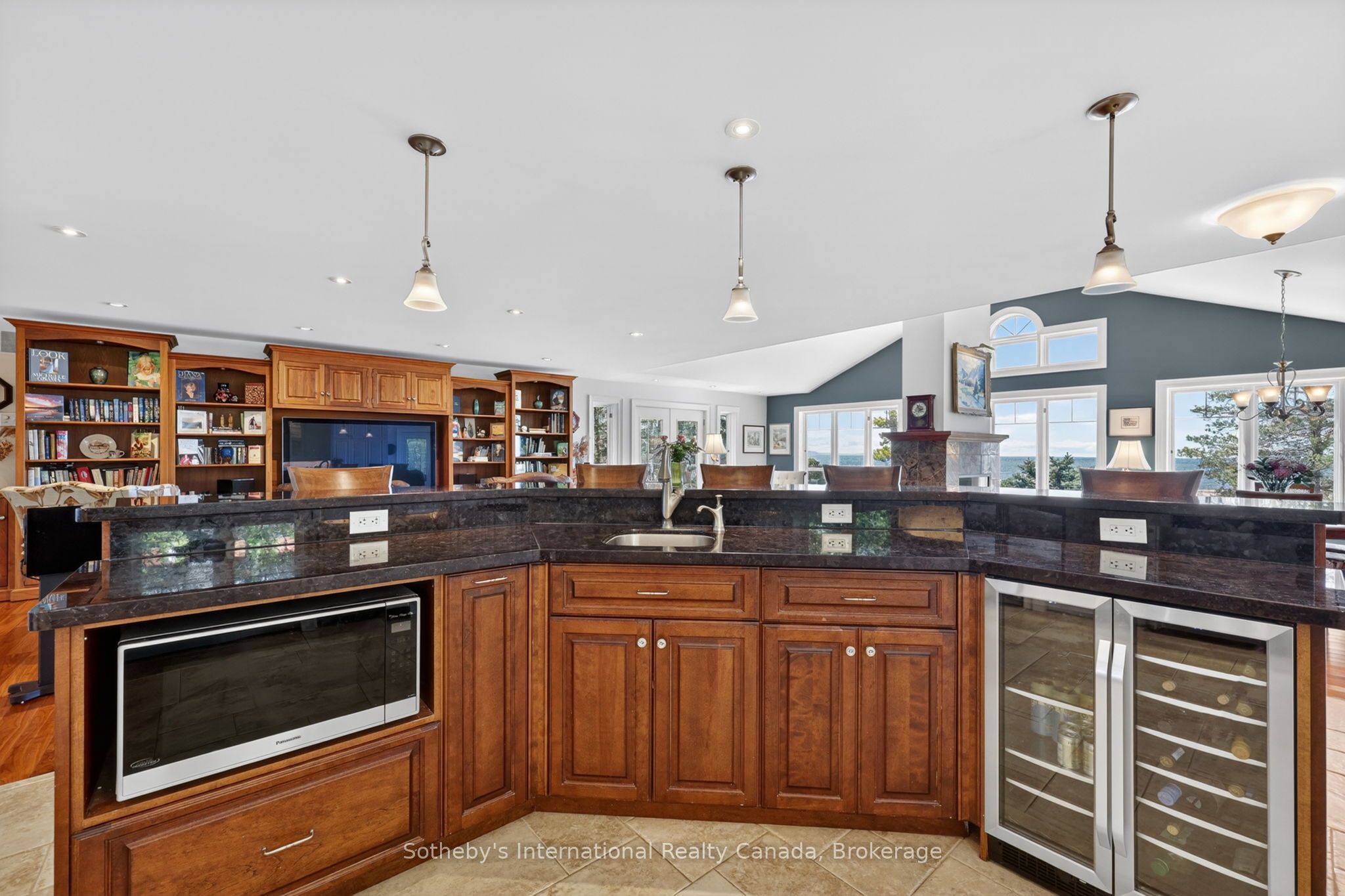 1036 River Road E Property Photo 27