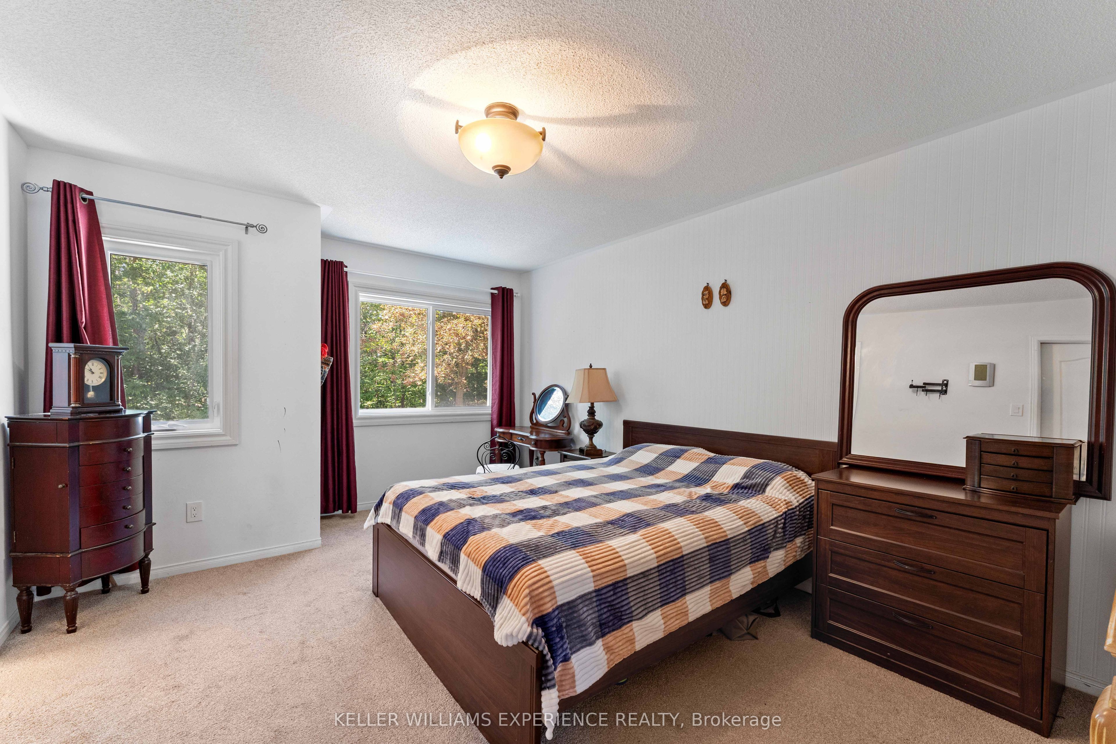 250 Ferndale Drive S Property Photo 17