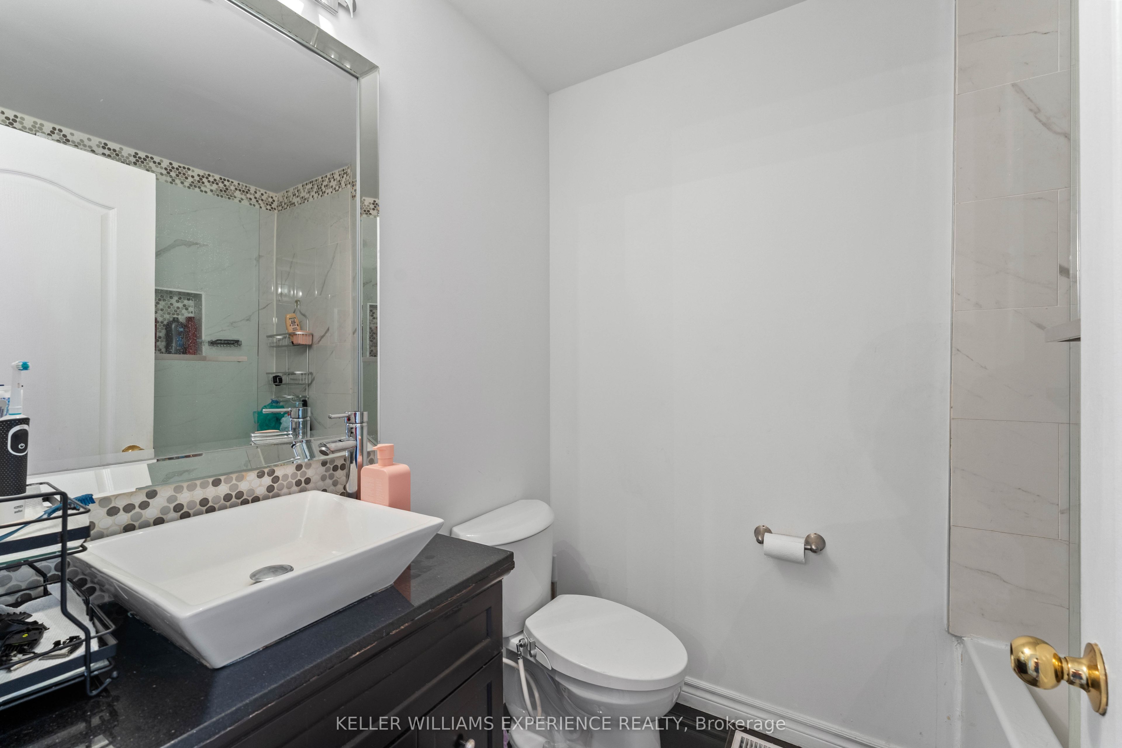 250 Ferndale Drive S Property Photo 21
