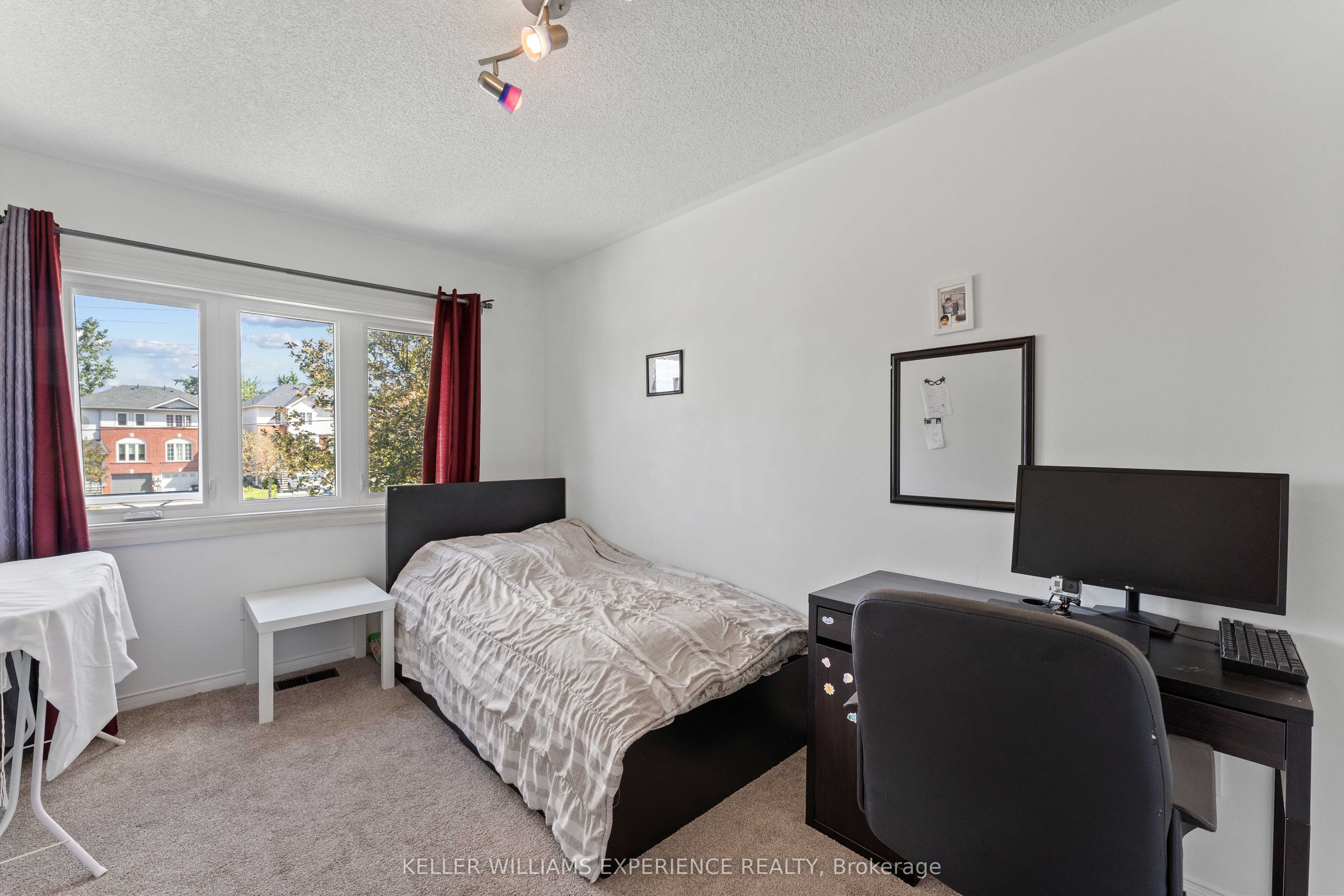 250 Ferndale Drive S Property Photo 23