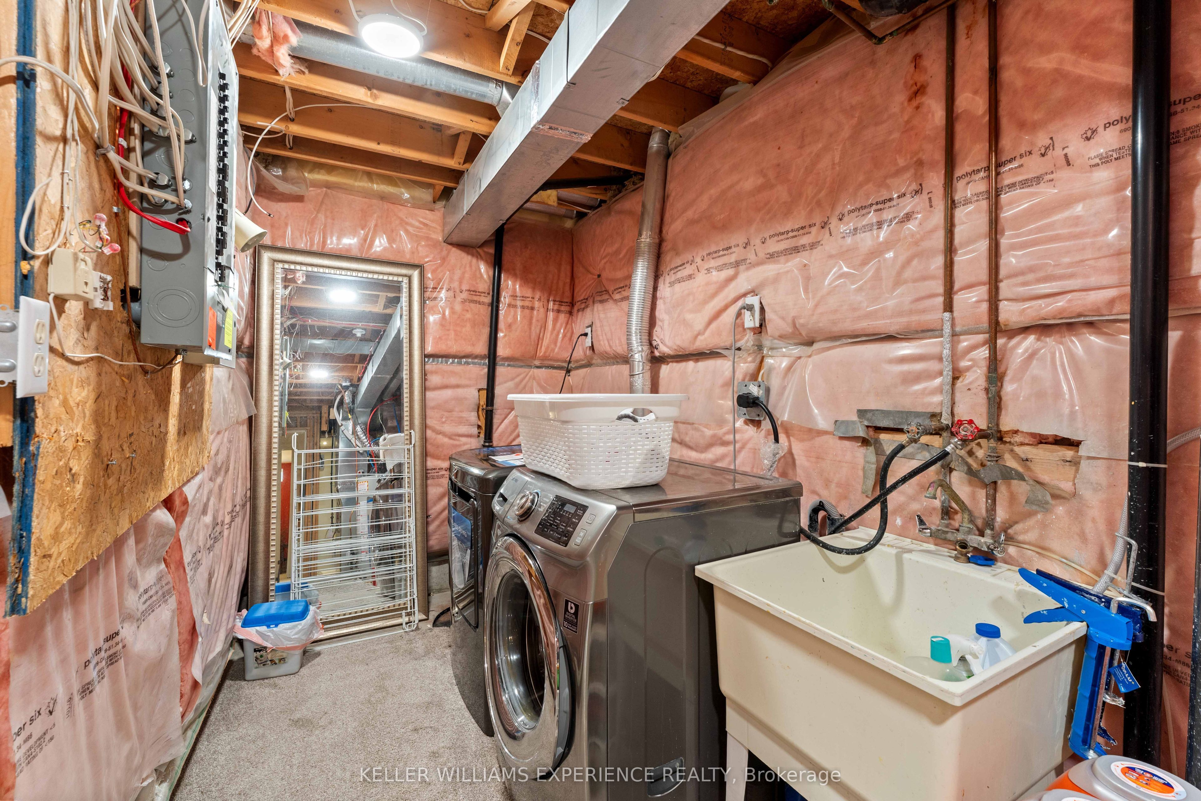 250 Ferndale Drive S Property Photo 27
