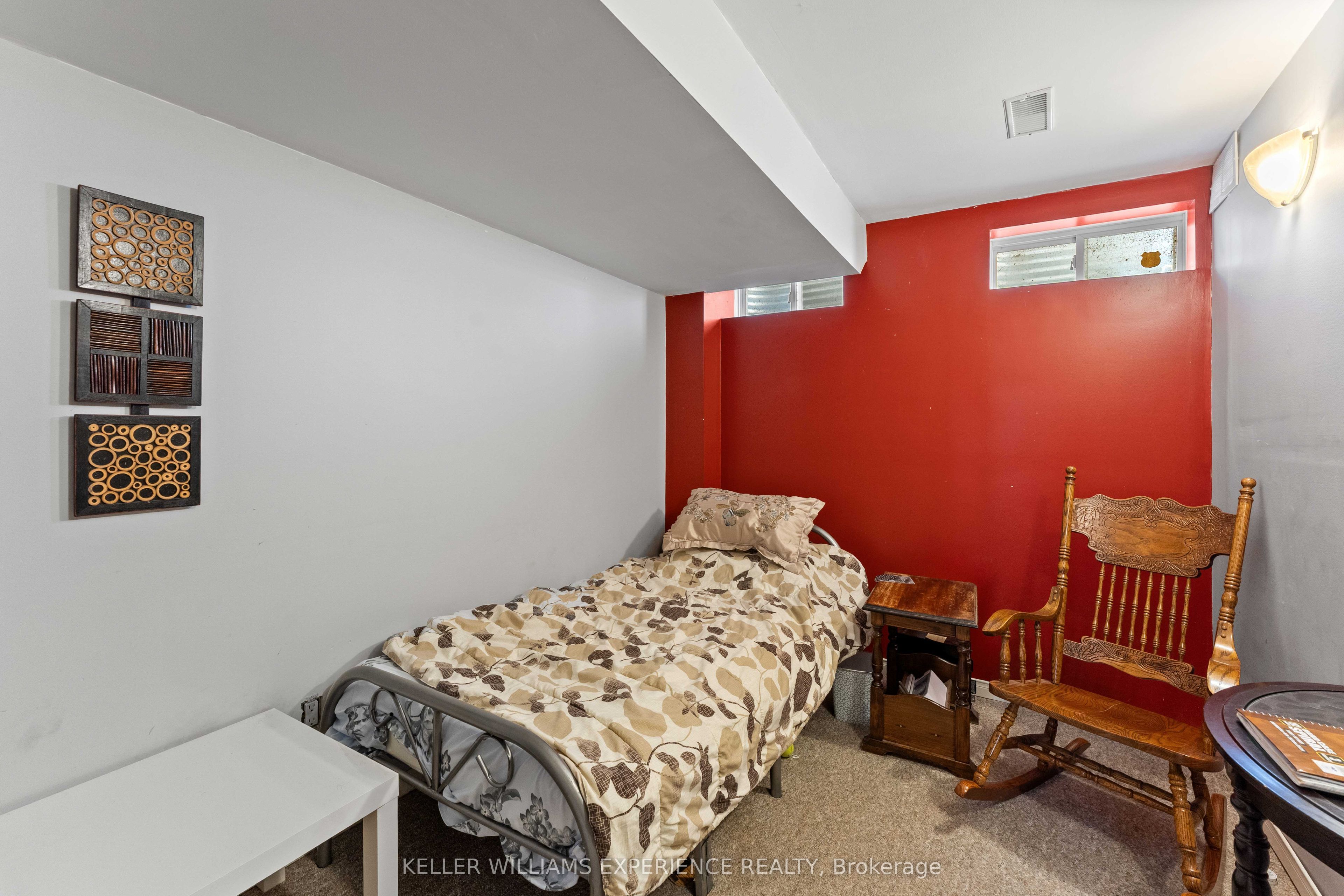 250 Ferndale Drive S Property Photo 28