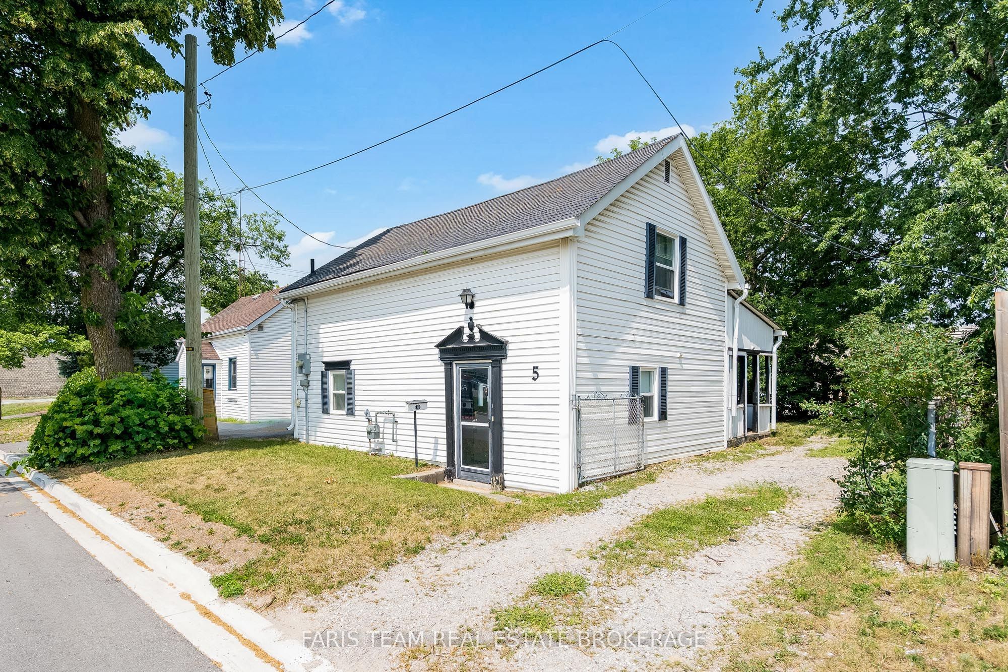 5 Robert Street Property Photo 1