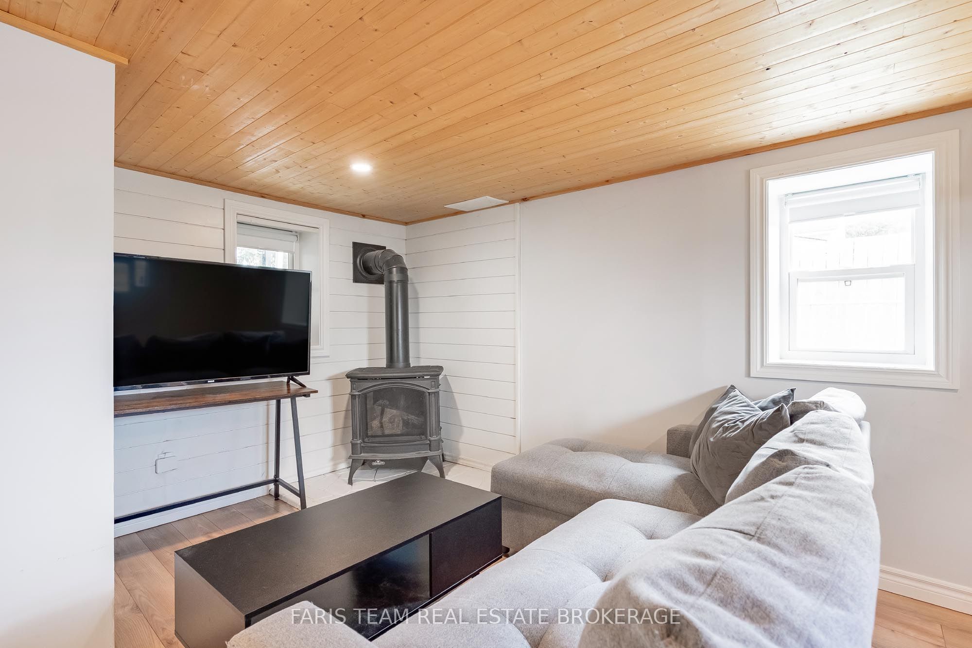 5 Robert Street Property Photo 6