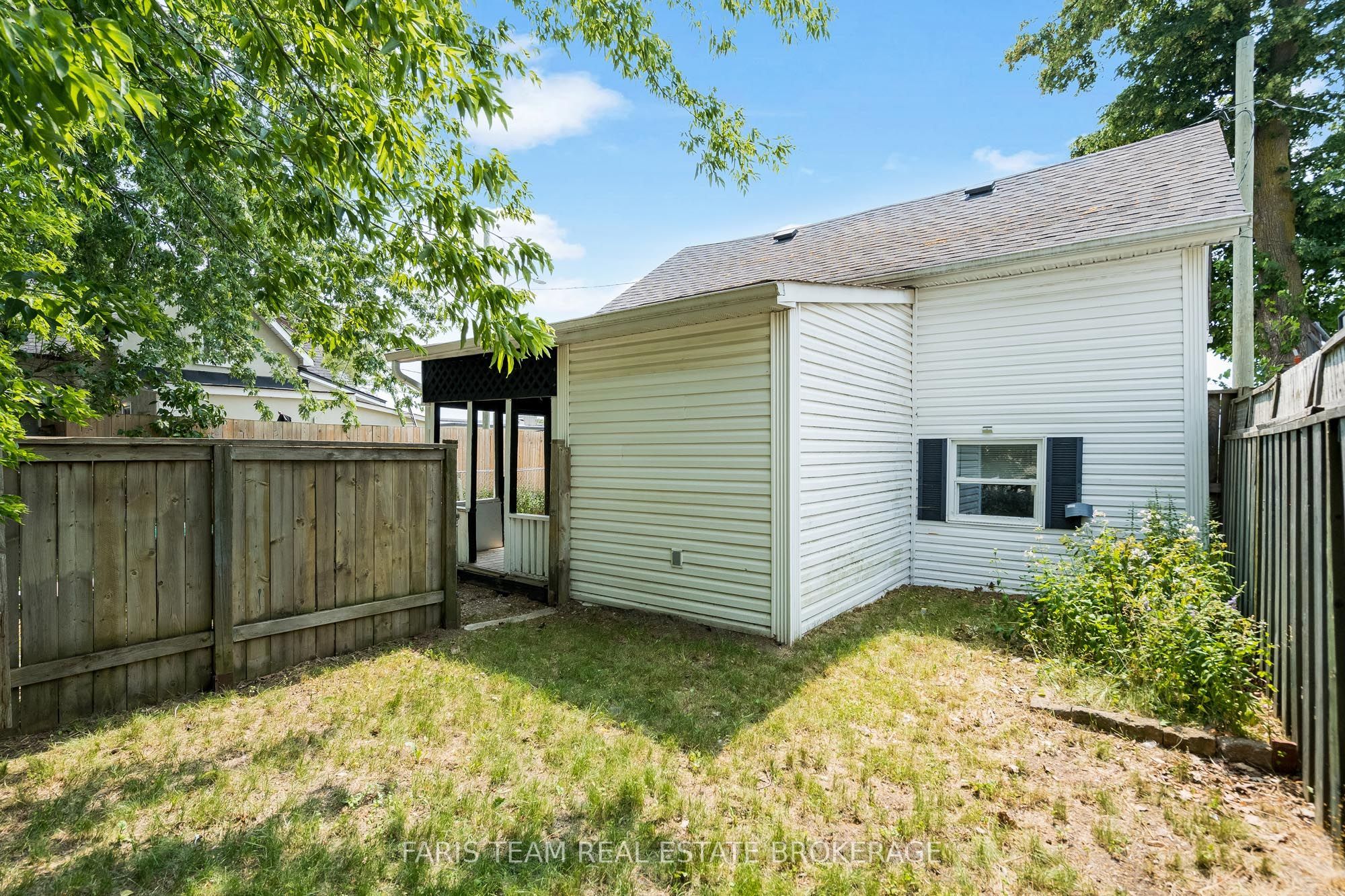5 Robert Street Property Photo 19