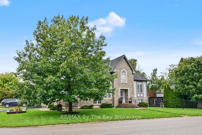 90 Meadowlark Boulevard Property Photo 4