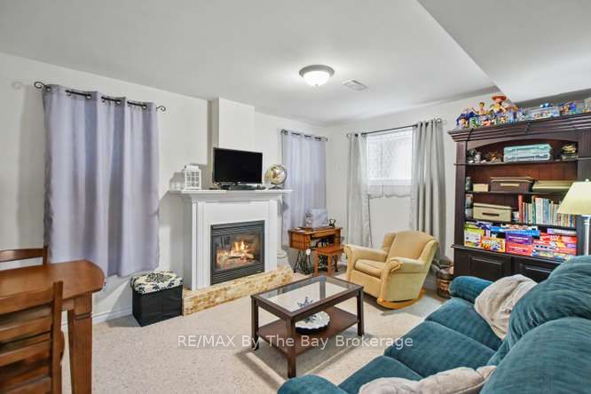 90 Meadowlark Boulevard Property Photo 24