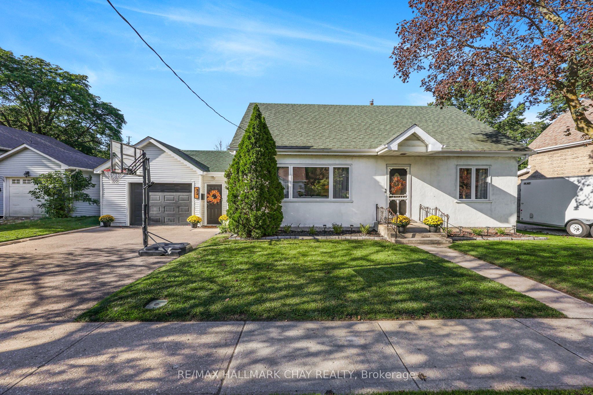 32 Caroline Street Property Photo 4