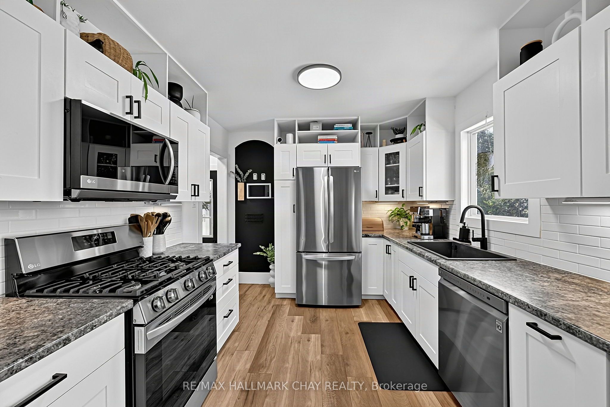 32 Caroline Street Property Photo 13