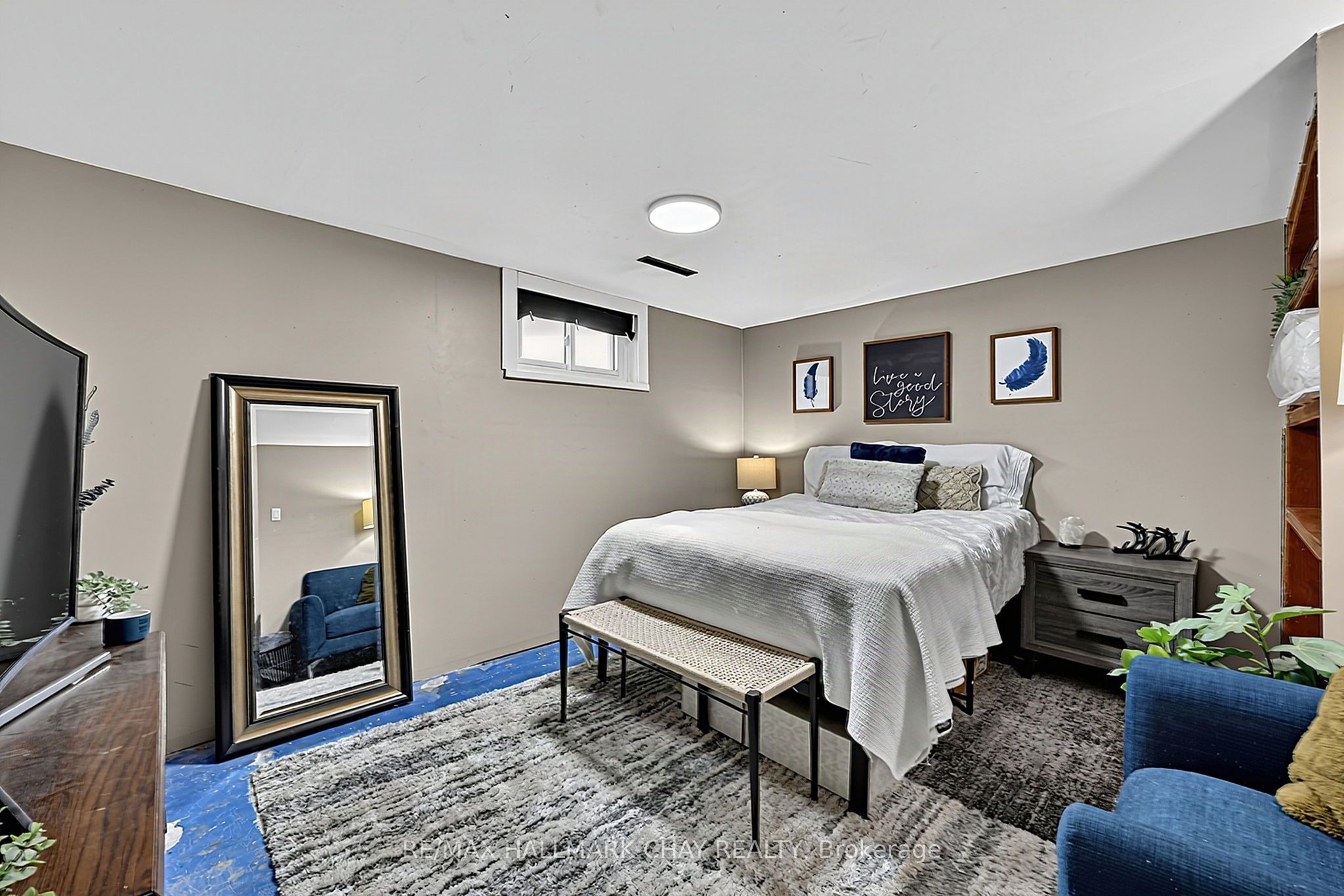 32 Caroline Street Property Photo 37