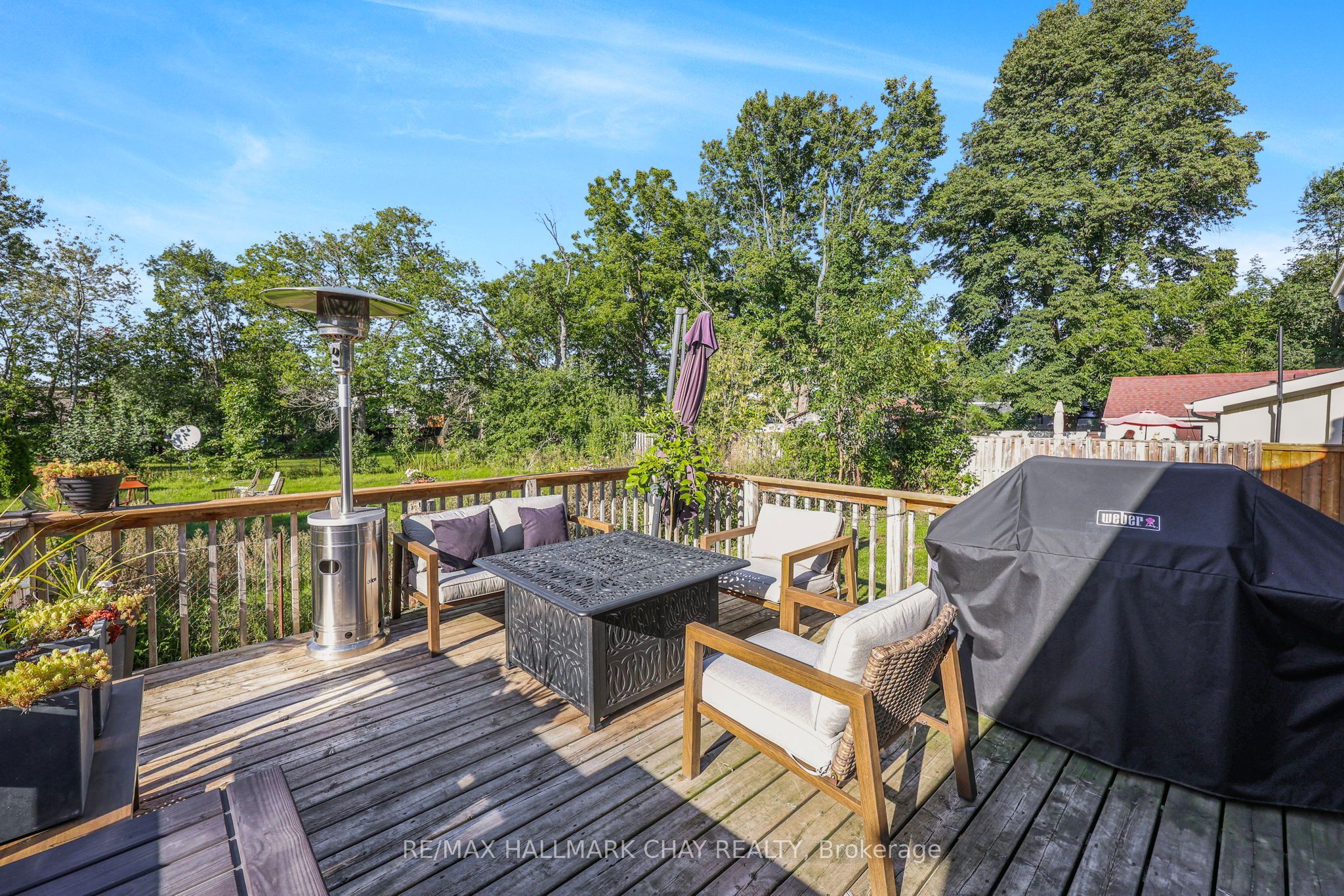 32 Caroline Street Property Photo 41