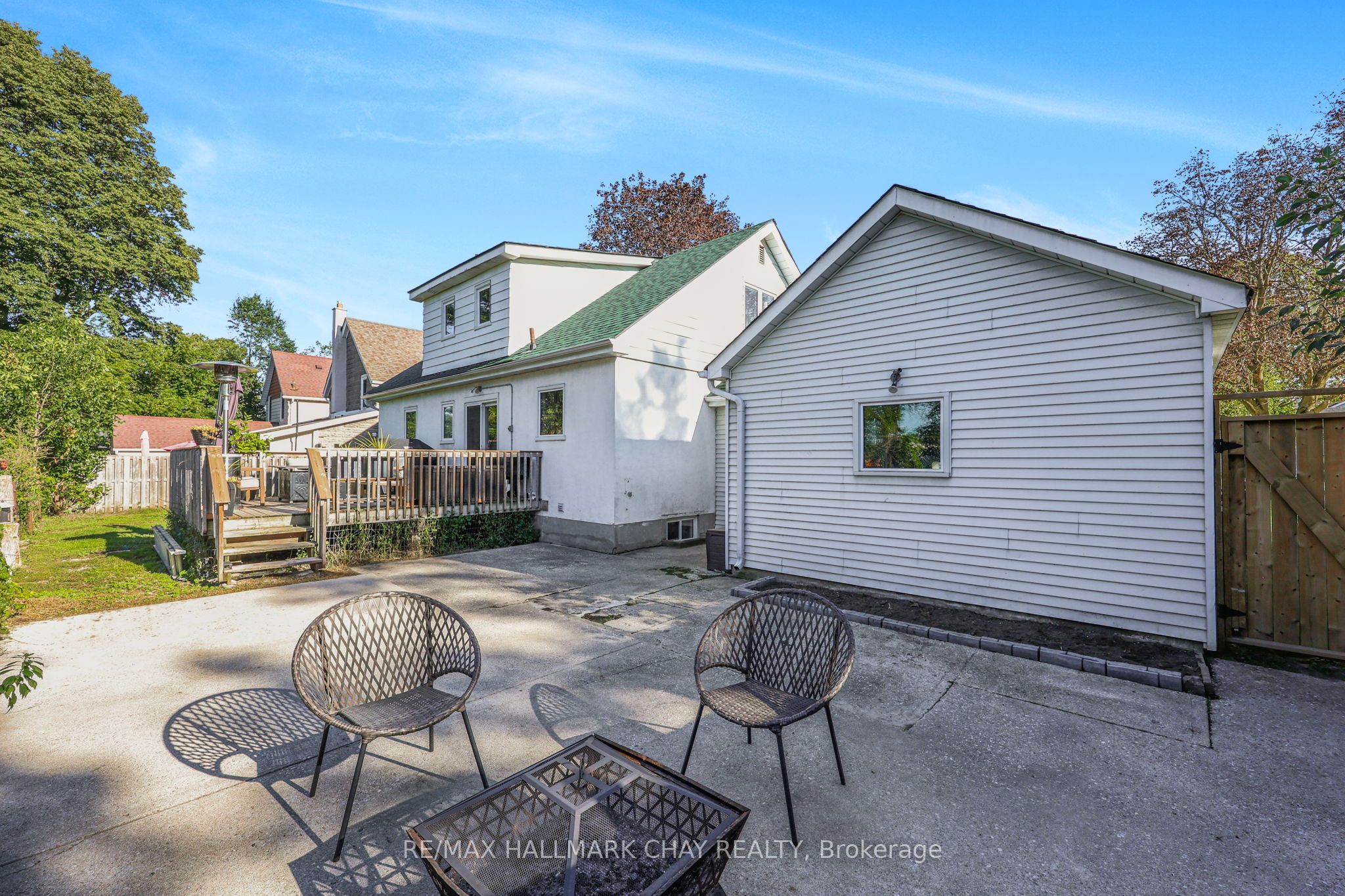 32 Caroline Street Property Photo 44